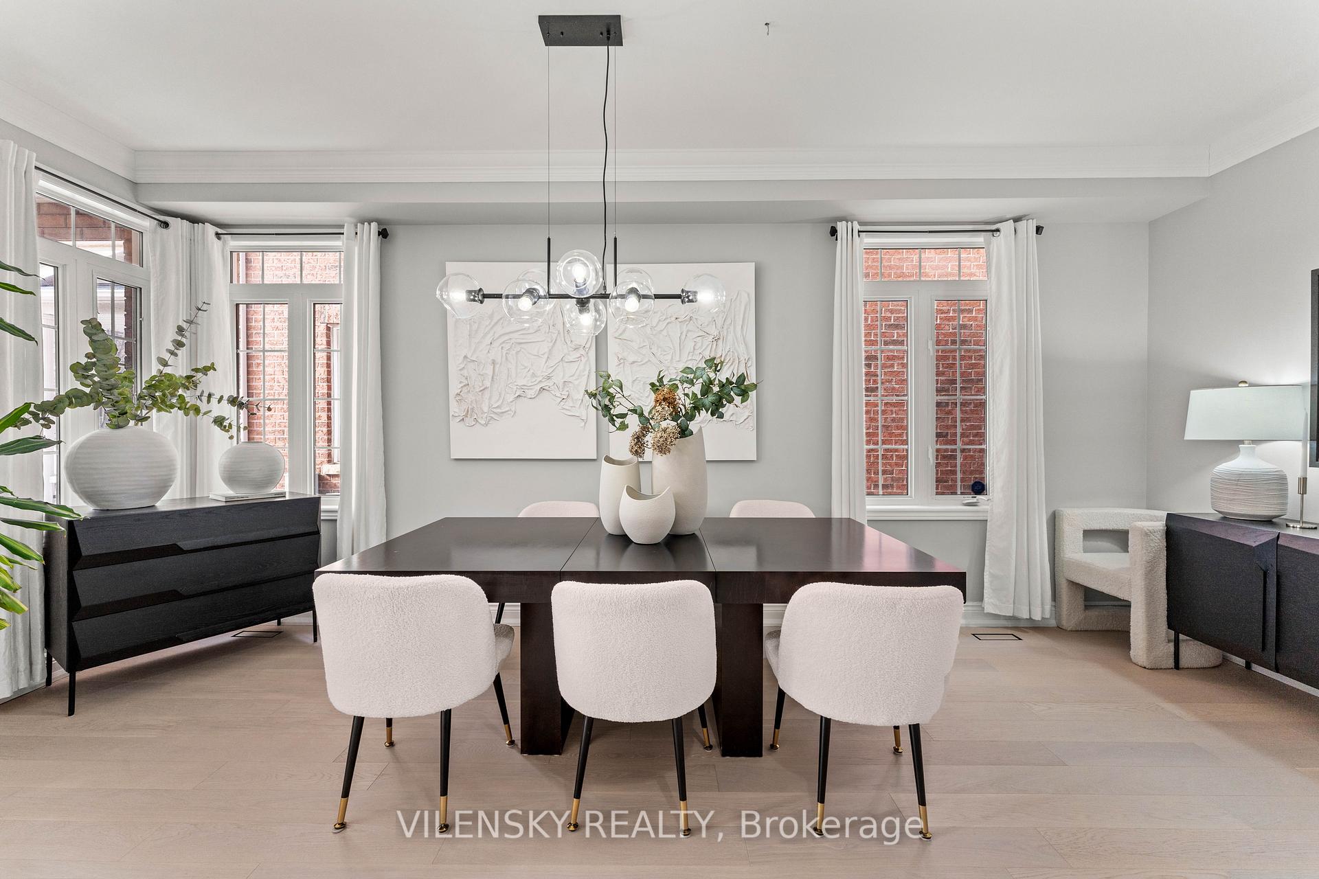 Photo 6 of 40 Mosswood Road, Vaughan, Patterson — HOMEH