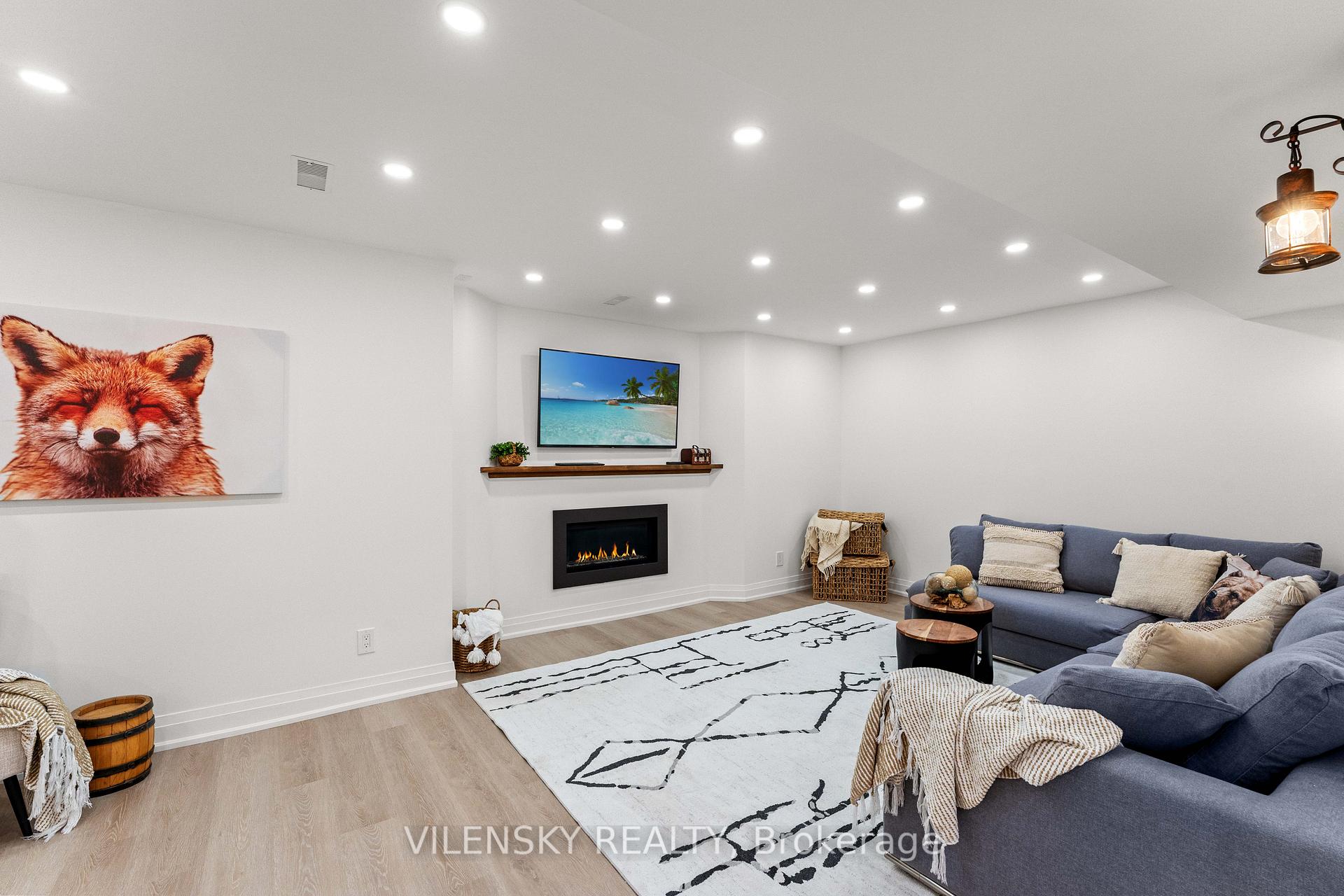 Photo 32 of 40 Mosswood Road, Vaughan, Patterson — HOMEH
