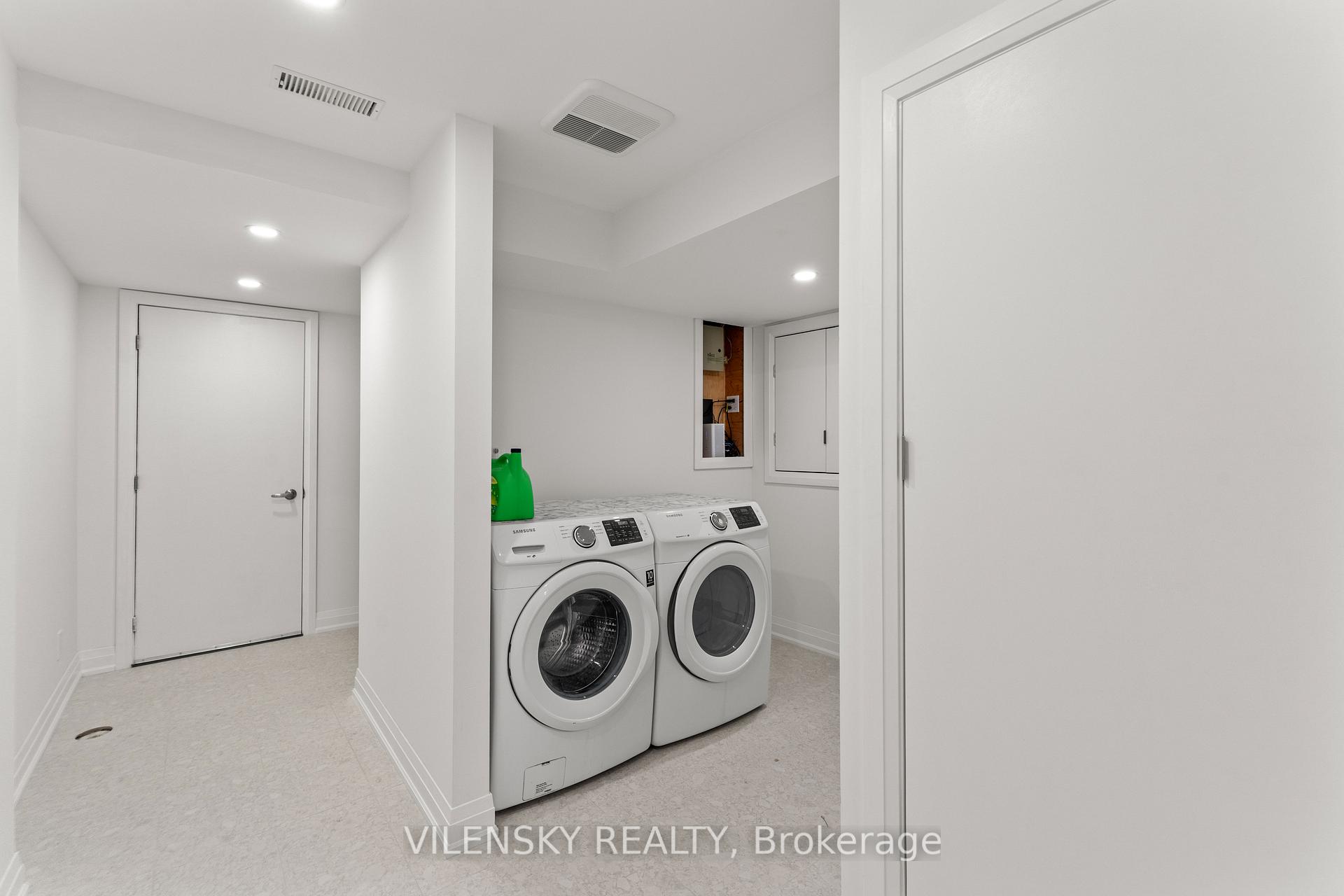 Photo 35 of 40 Mosswood Road, Vaughan, Patterson — HOMEH