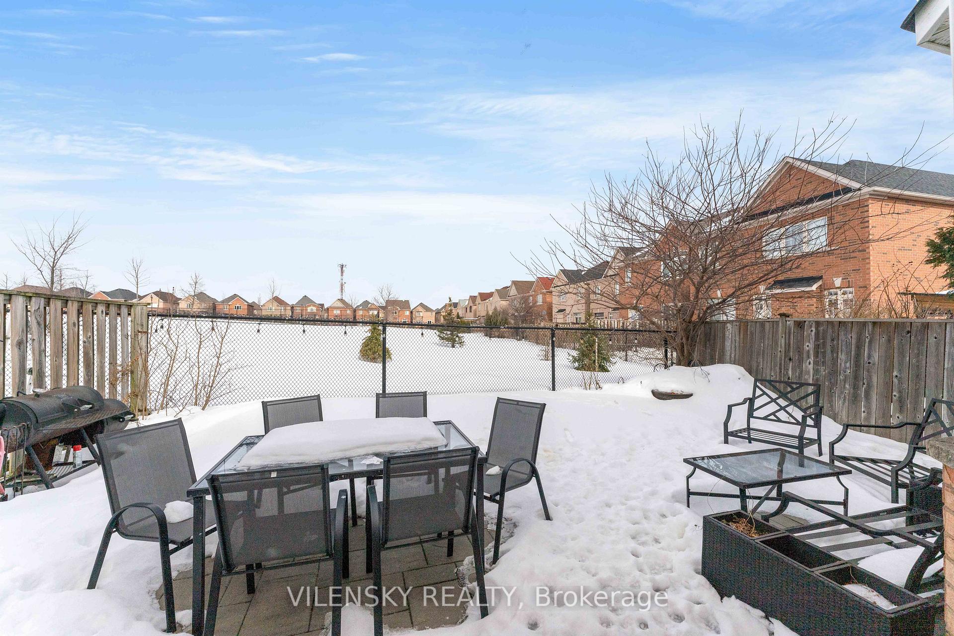 Photo 37 of 40 Mosswood Road, Vaughan, Patterson — HOMEH