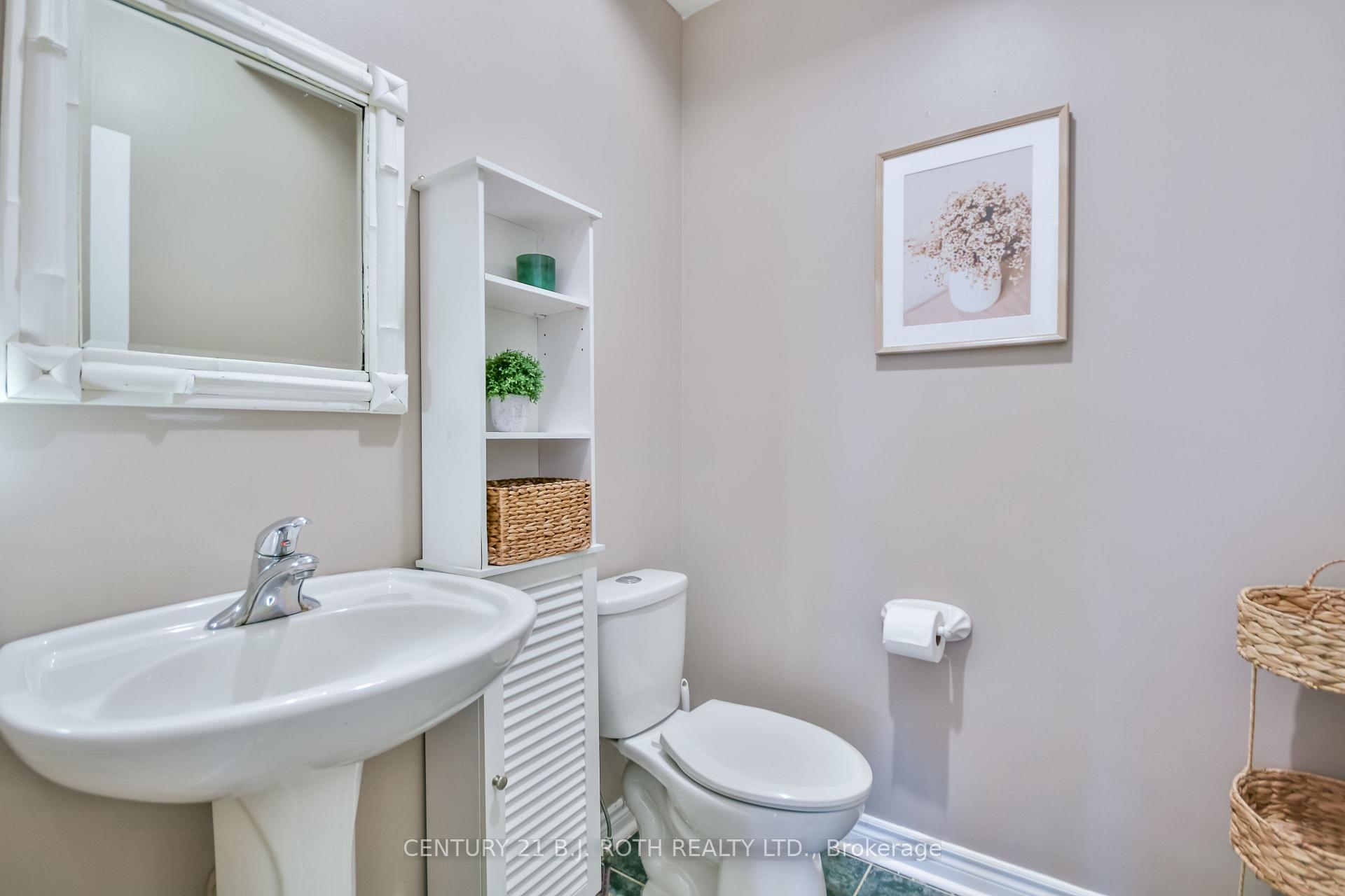 Photo 6 of 61 Honey Crescent, Barrie, Painswick South — HOMEH