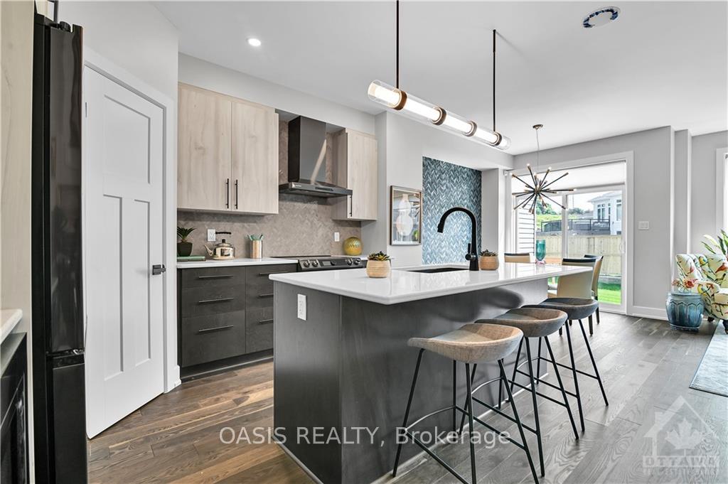 Photo 4 of 712 Pipit Lane, Ottawa, Barrhaven - Half Moon Bay — HOMEH