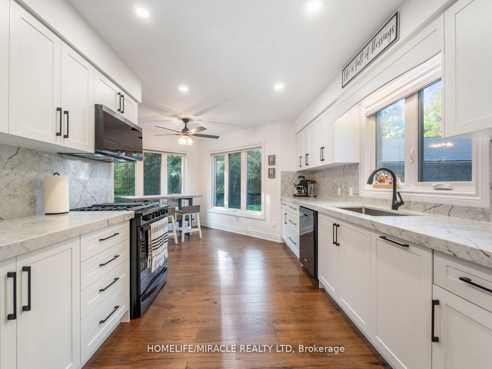 Photo 10 of 521 Oneida Drive, Burlington, LaSalle — HOMEH