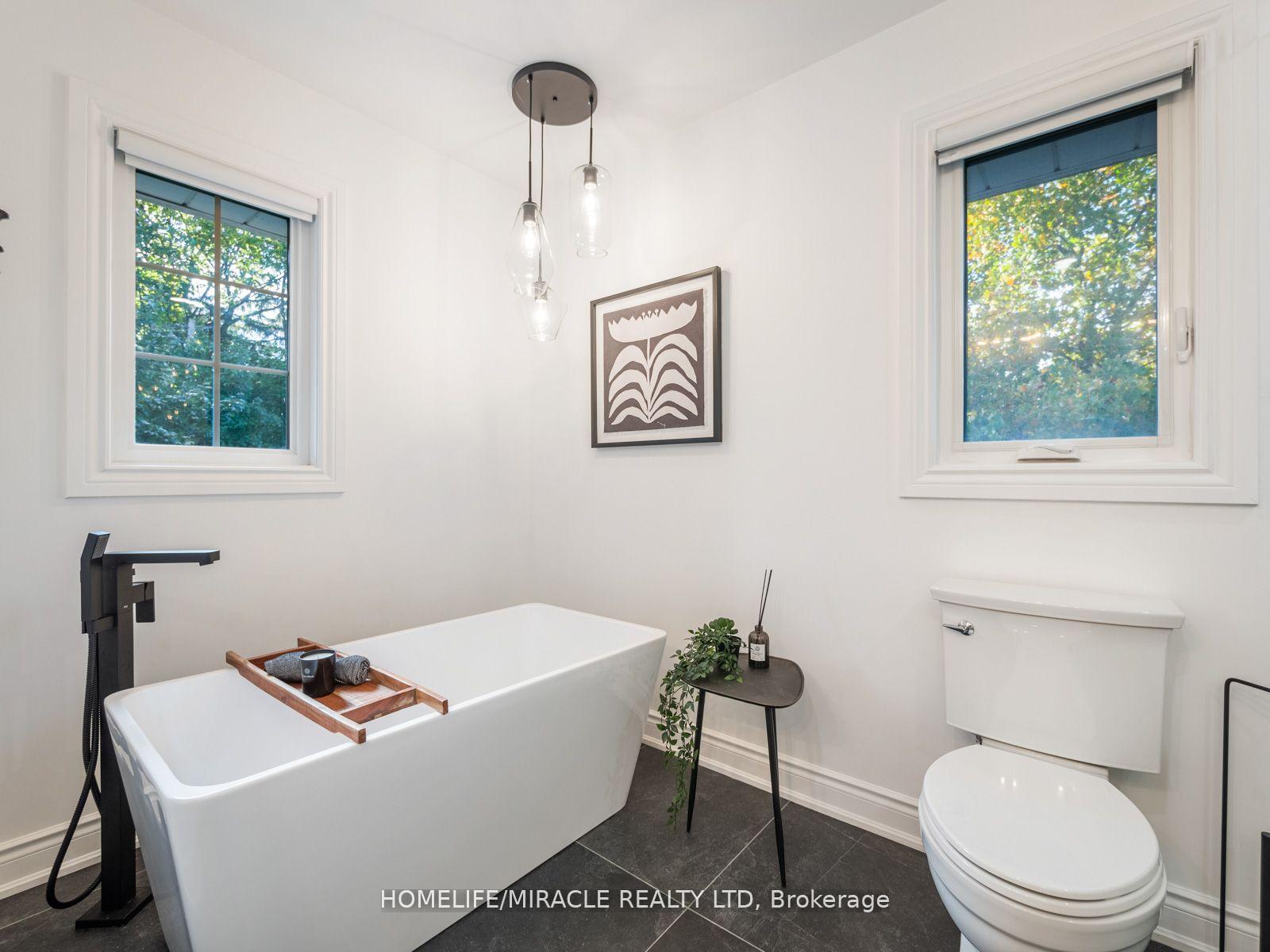 Photo 21 of 521 Oneida Drive, Burlington, LaSalle — HOMEH