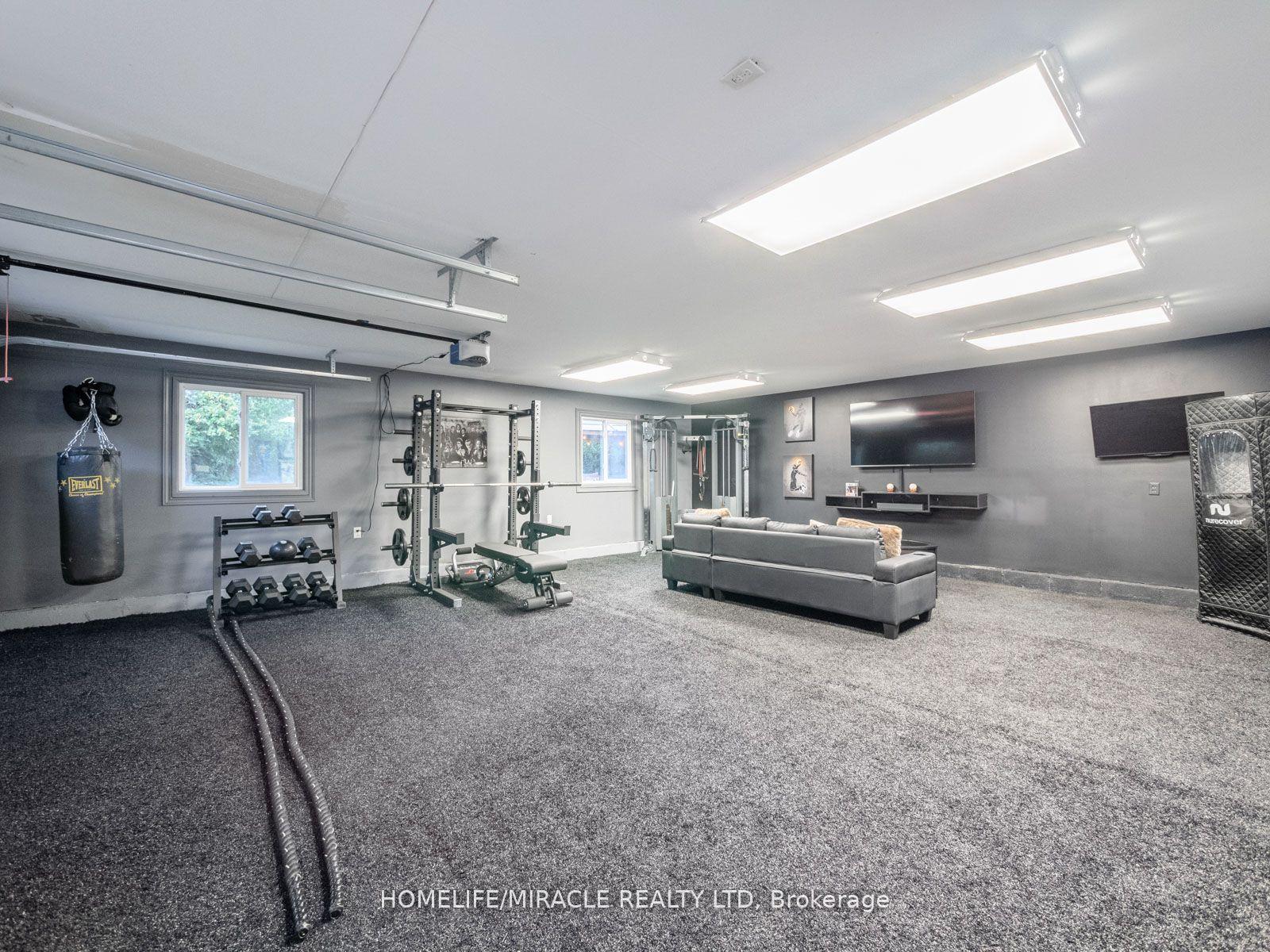 Photo 26 of 521 Oneida Drive, Burlington, LaSalle — HOMEH