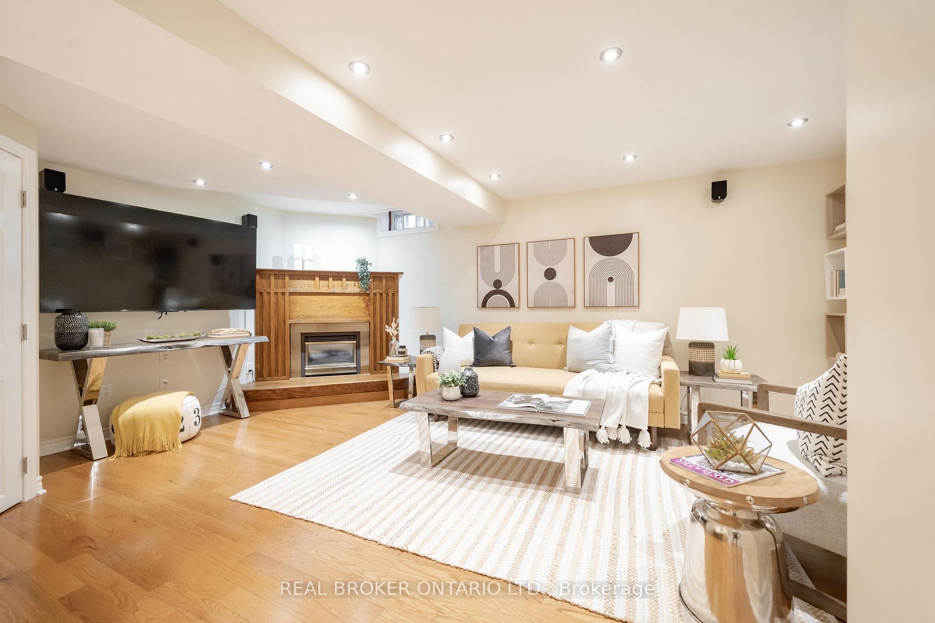 Photo 19 of 24 Angus Drive, Ajax, Central — HOMEH
