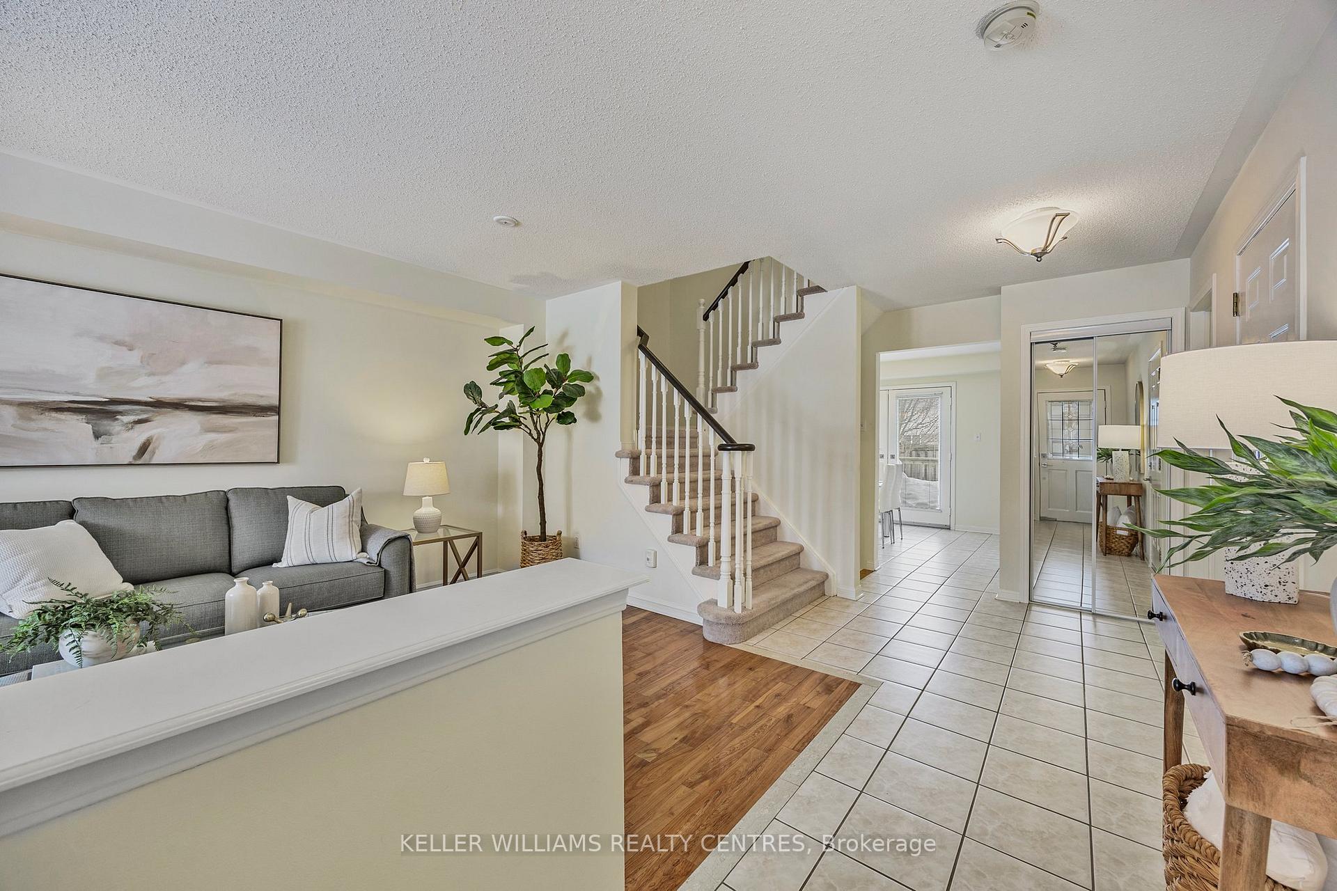 Photo 3 of 26 Succession Crescent, Barrie, Innis-Shore — HOMEH