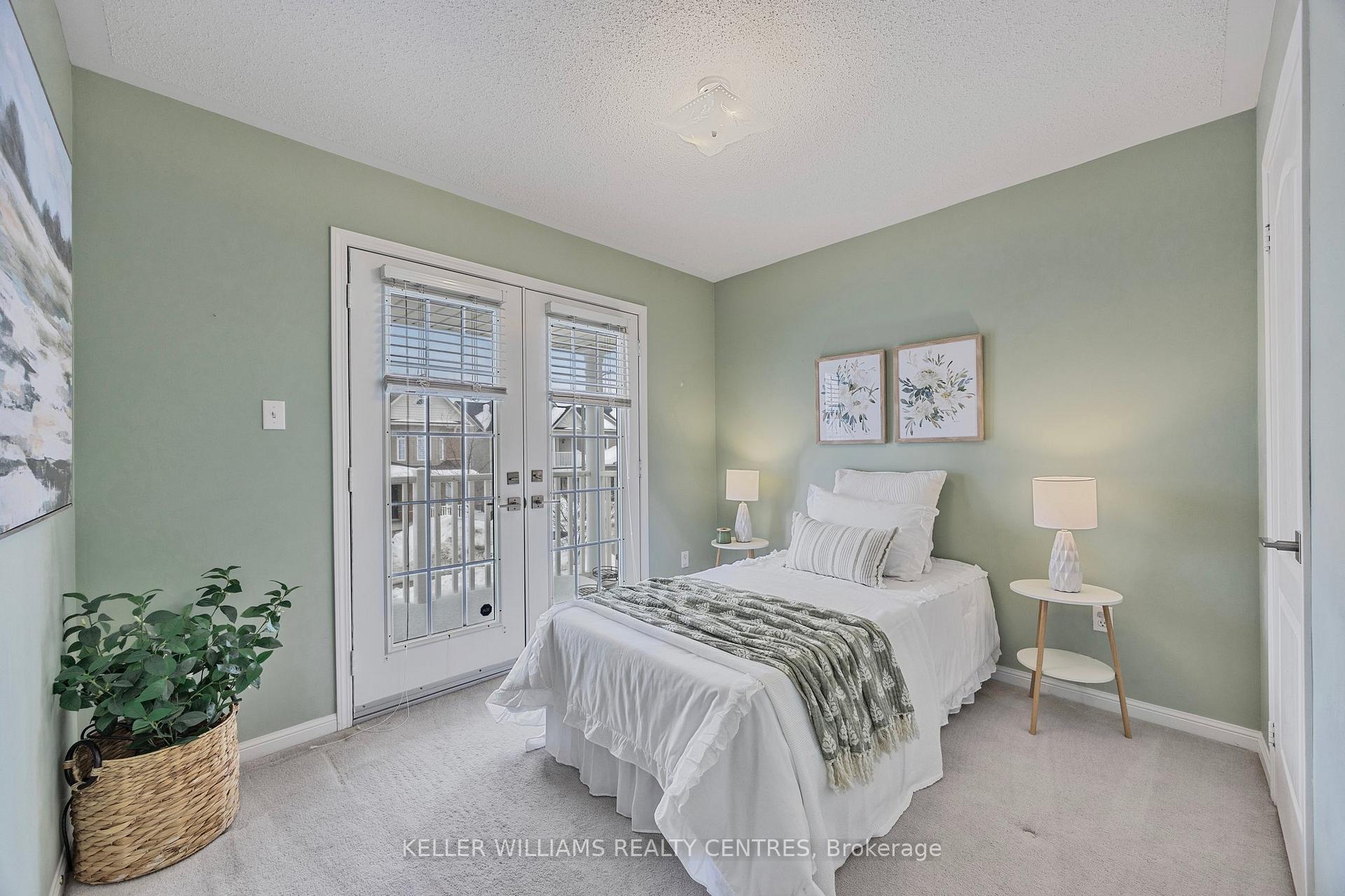 Photo 17 of 26 Succession Crescent, Barrie, Innis-Shore — HOMEH