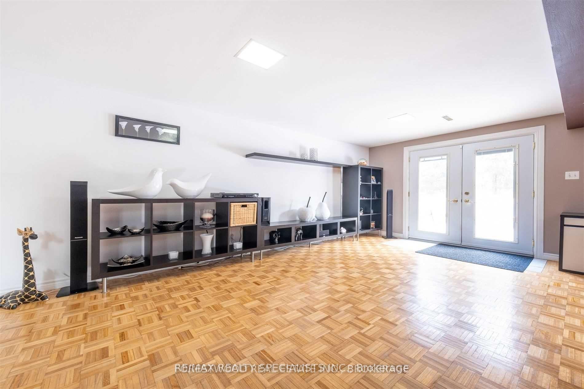 Photo 4 of Unit Basement, 85 Curtis Drive, Brampton, Brampton South — HOMEH