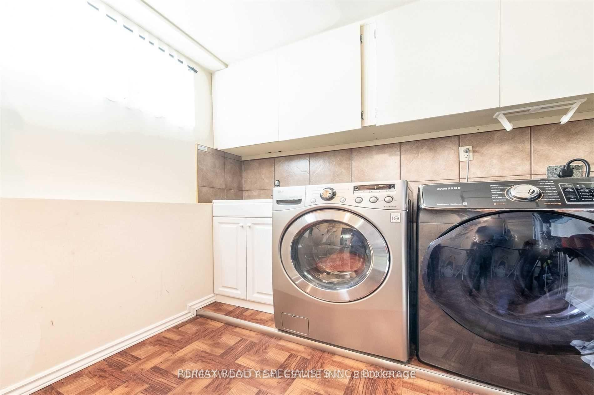 Photo 6 of Unit Basement, 85 Curtis Drive, Brampton, Brampton South — HOMEH