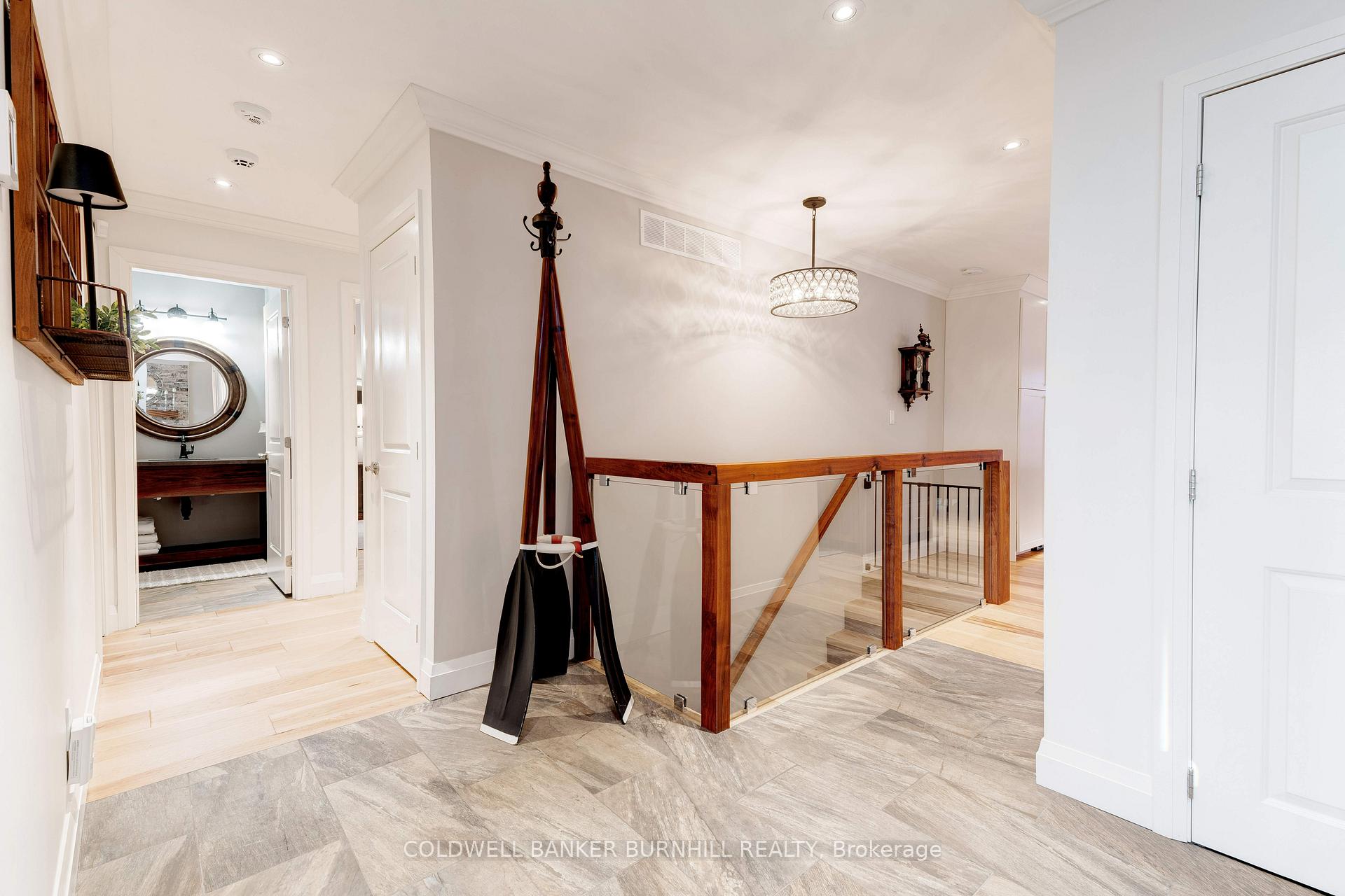Photo 5 of 775 Falcon Boulevard, Burlington, LaSalle — HOMEH
