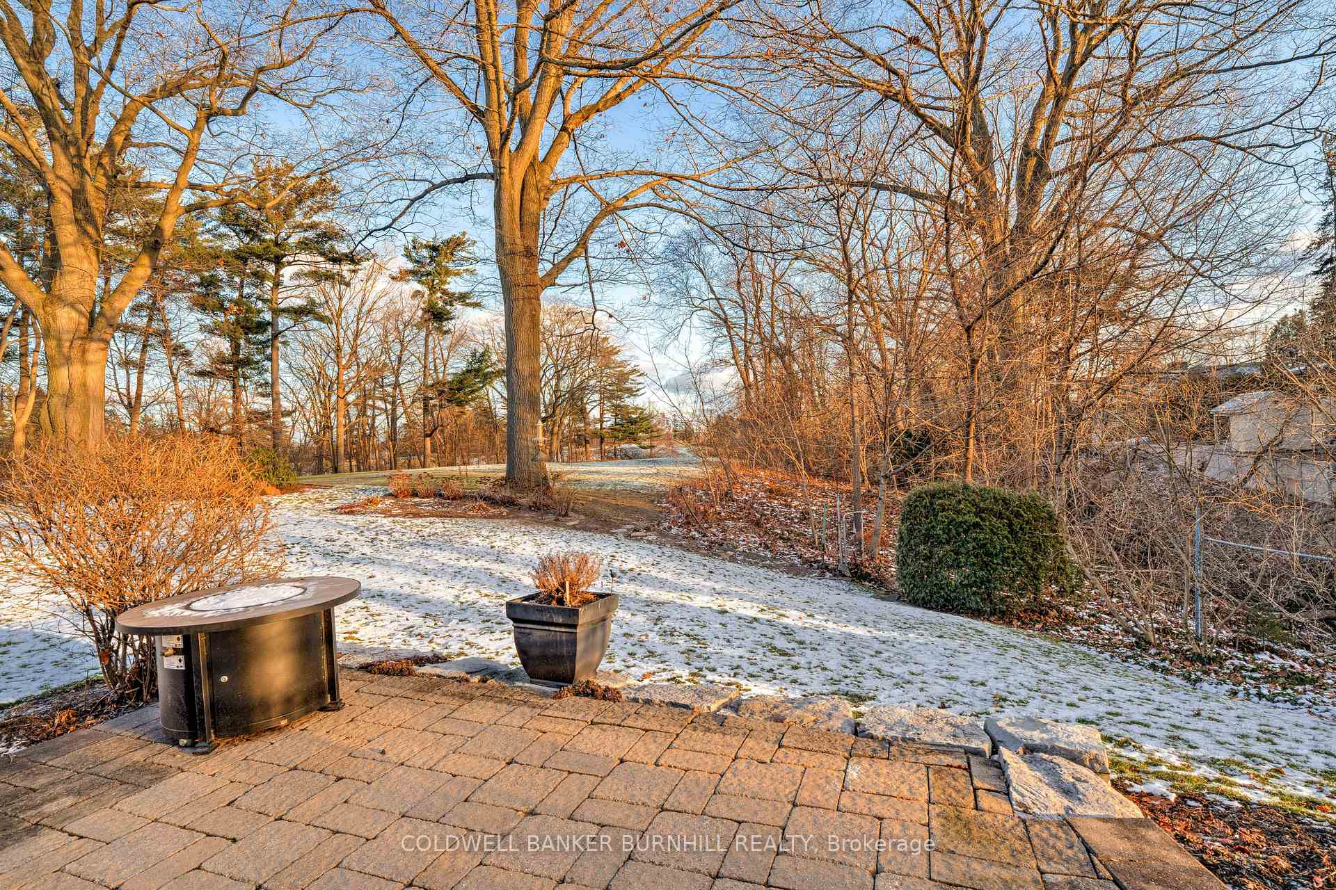 Photo 20 of 775 Falcon Boulevard, Burlington, LaSalle — HOMEH