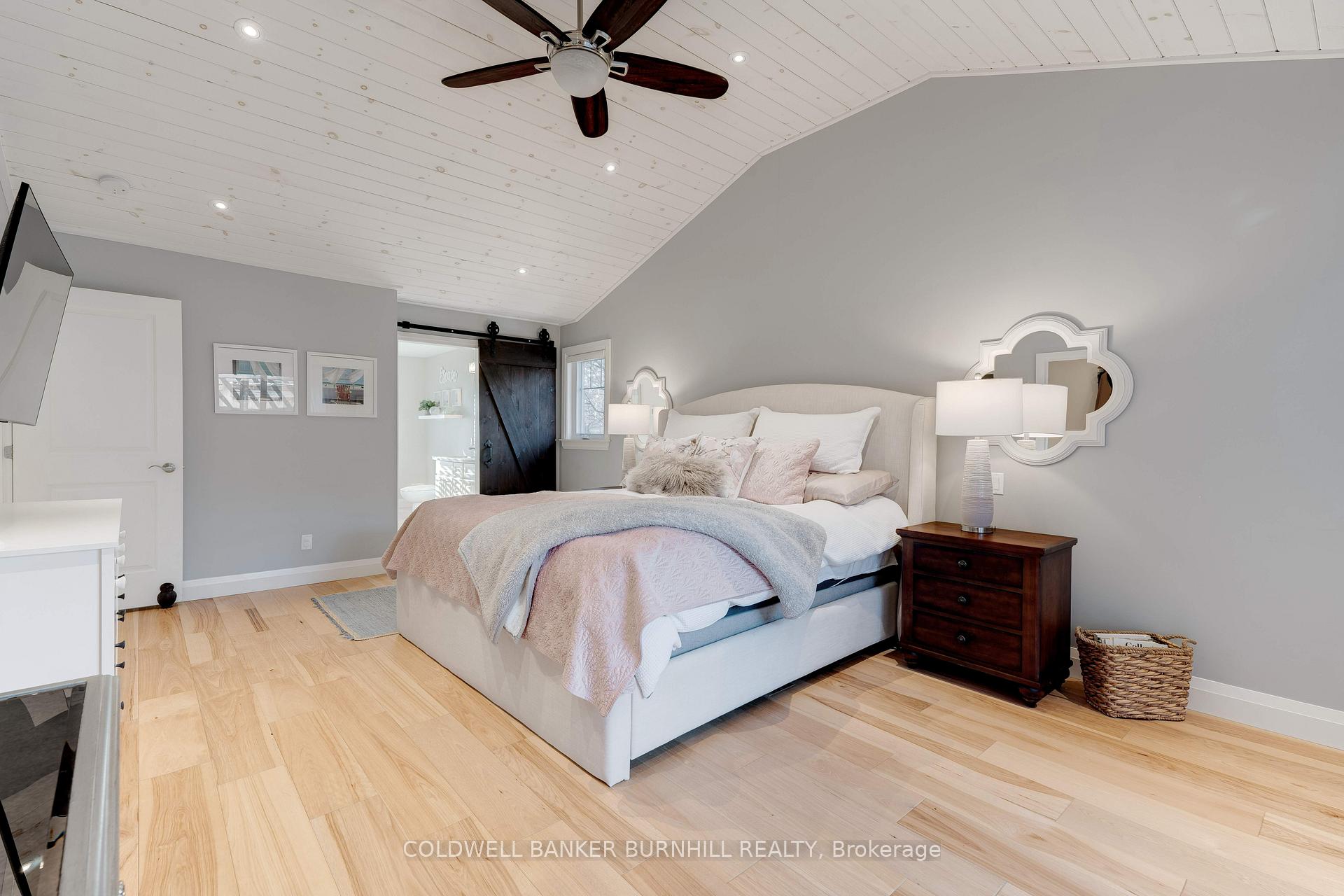 Photo 22 of 775 Falcon Boulevard, Burlington, LaSalle — HOMEH
