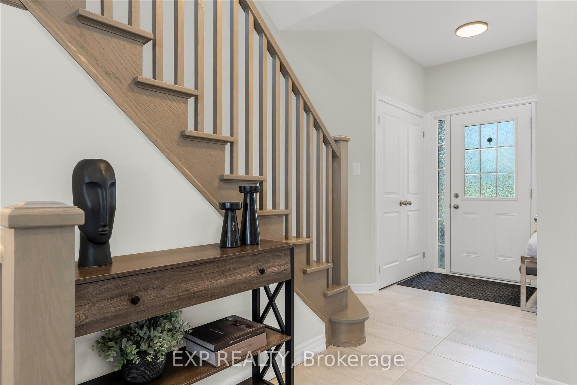Photo 6 of 45 Sauvignon Crescent, Hamilton, Fruitland — HOMEH