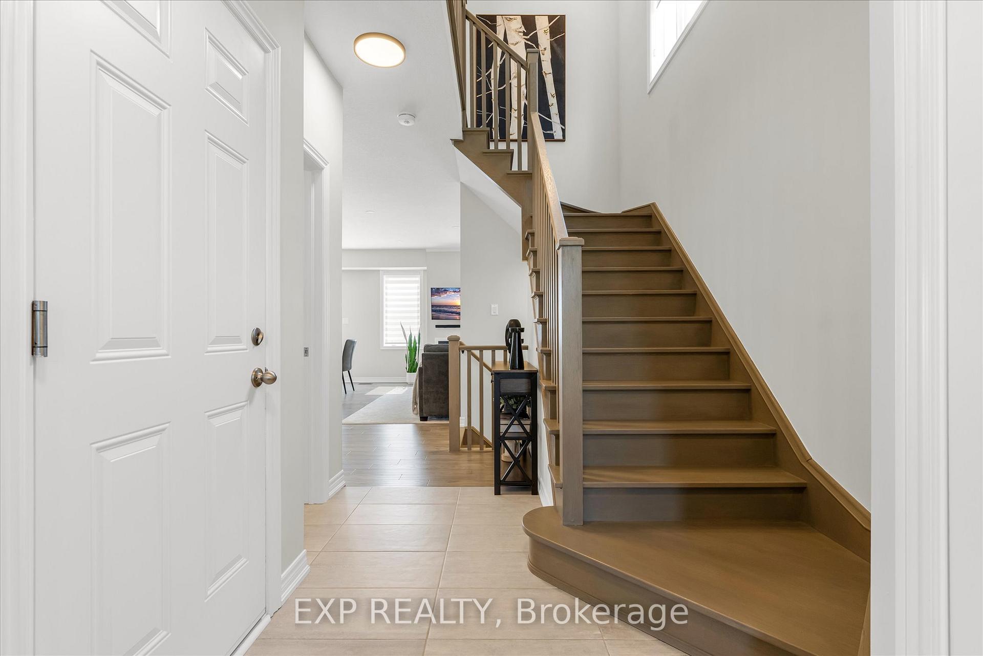 Photo 7 of 45 Sauvignon Crescent, Hamilton, Fruitland — HOMEH