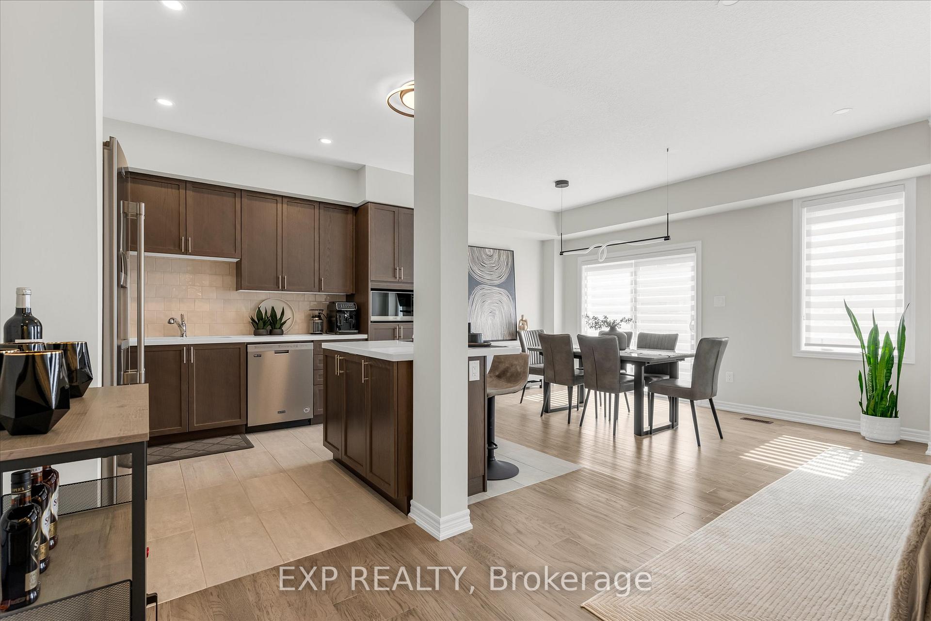 Photo 9 of 45 Sauvignon Crescent, Hamilton, Fruitland — HOMEH