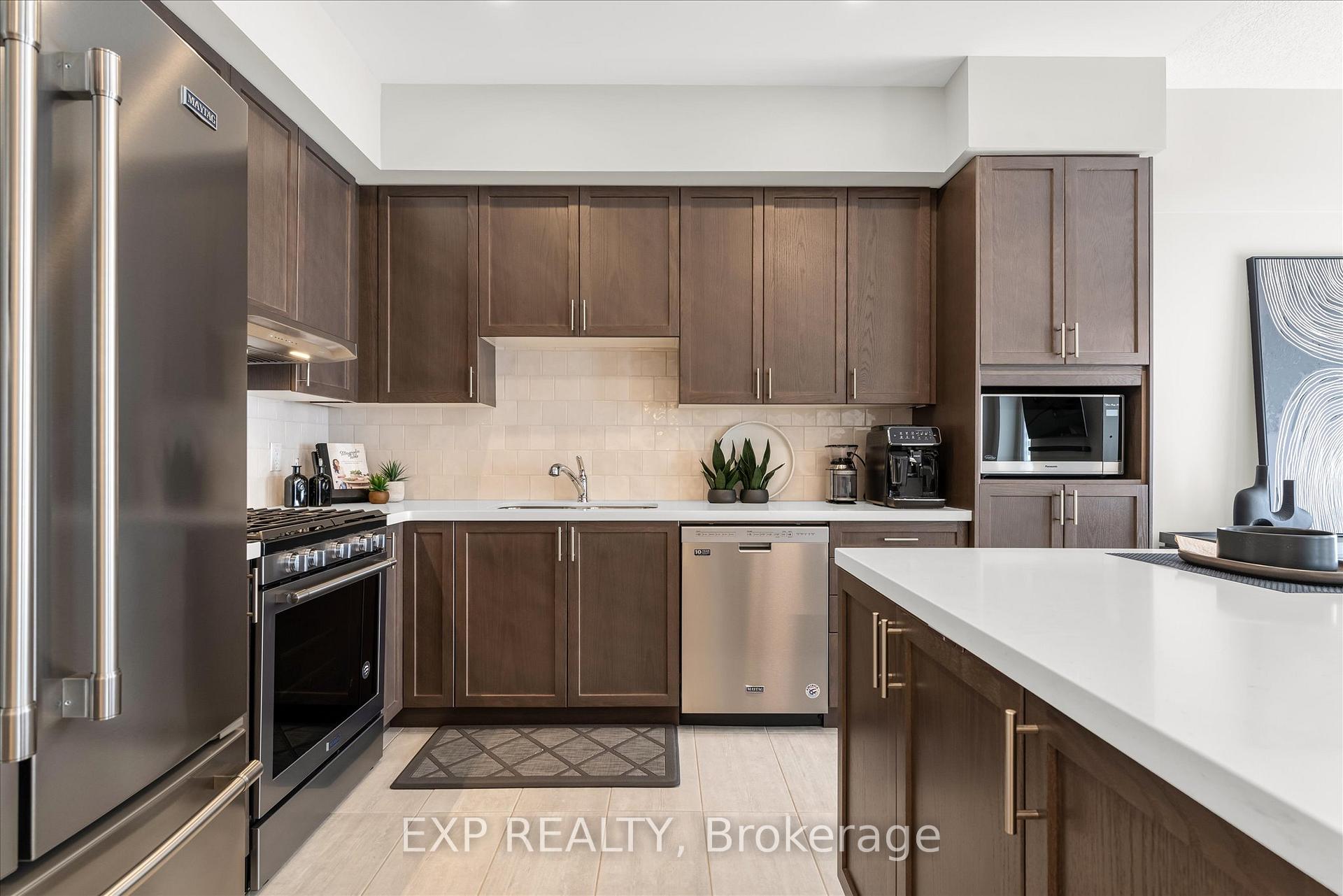 Photo 14 of 45 Sauvignon Crescent, Hamilton, Fruitland — HOMEH