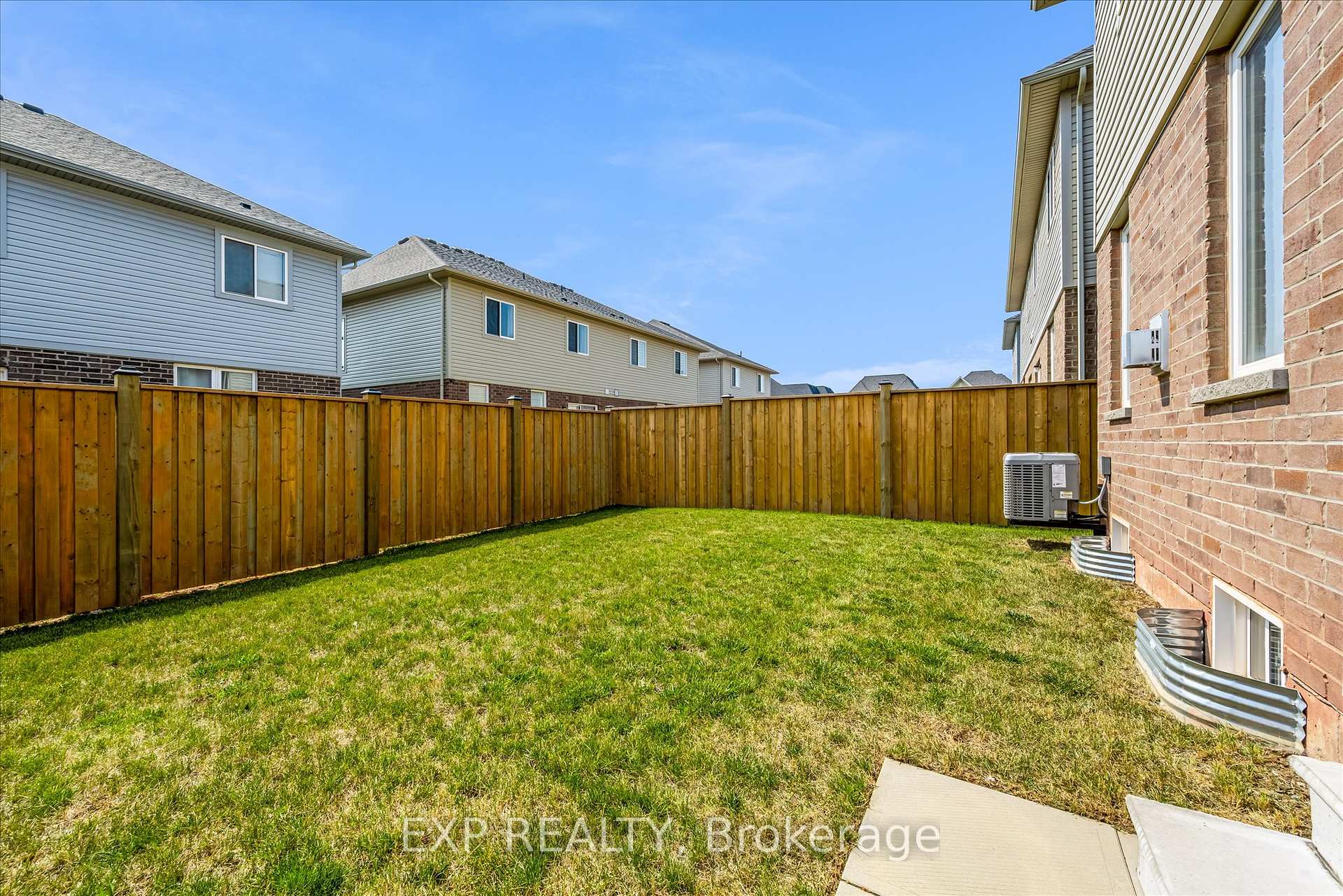 Photo 31 of 45 Sauvignon Crescent, Hamilton, Fruitland — HOMEH