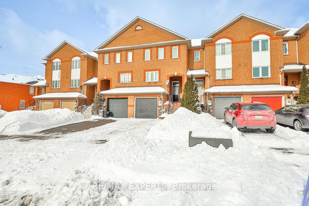 Photo 1 of 42 Lucena Crescent, Vaughan, Maple — HOMEH
