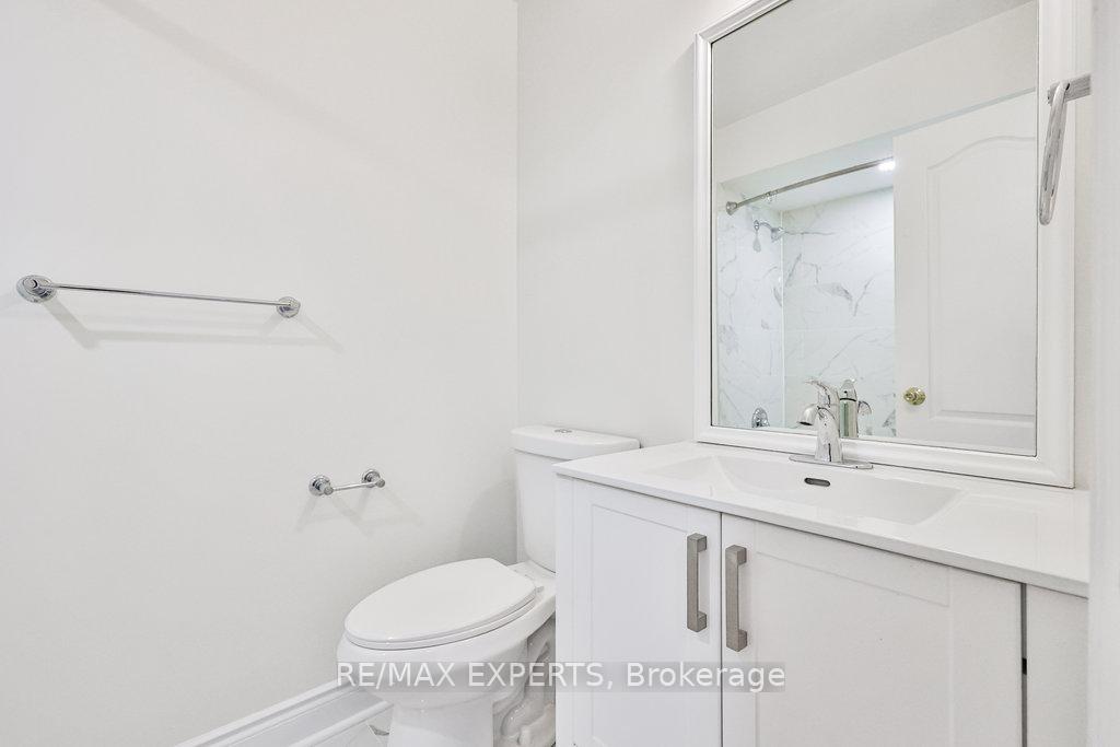 Photo 21 of 42 Lucena Crescent, Vaughan, Maple — HOMEH