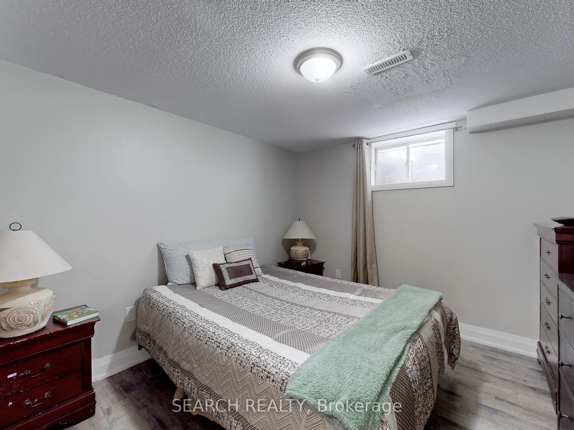 Photo 9 of 24 Hewitt Place N, Barrie, Georgian Drive — HOMEH