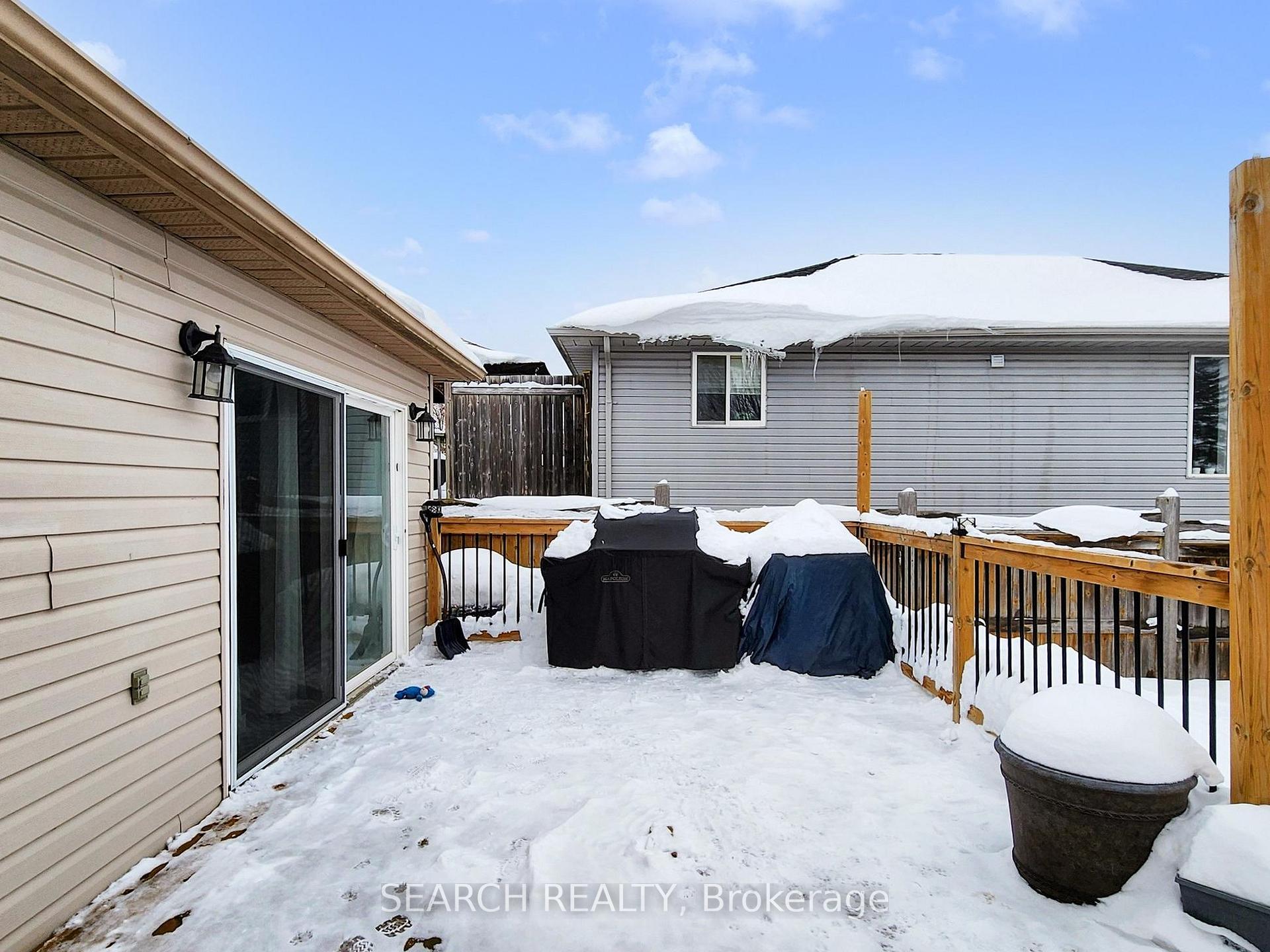 Photo 16 of 24 Hewitt Place N, Barrie, Georgian Drive — HOMEH