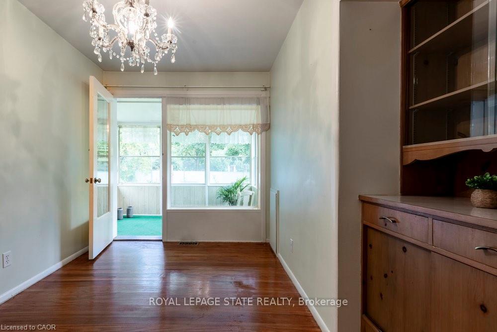 Photo 15 of 22 Dunning Court, Hamilton, Dundas — HOMEH
