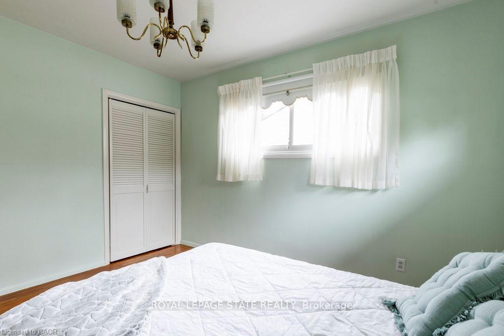 Photo 21 of 22 Dunning Court, Hamilton, Dundas — HOMEH