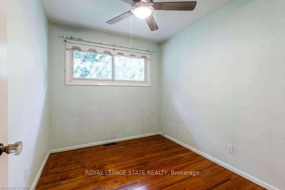 Photo 24 of 22 Dunning Court, Hamilton, Dundas — HOMEH