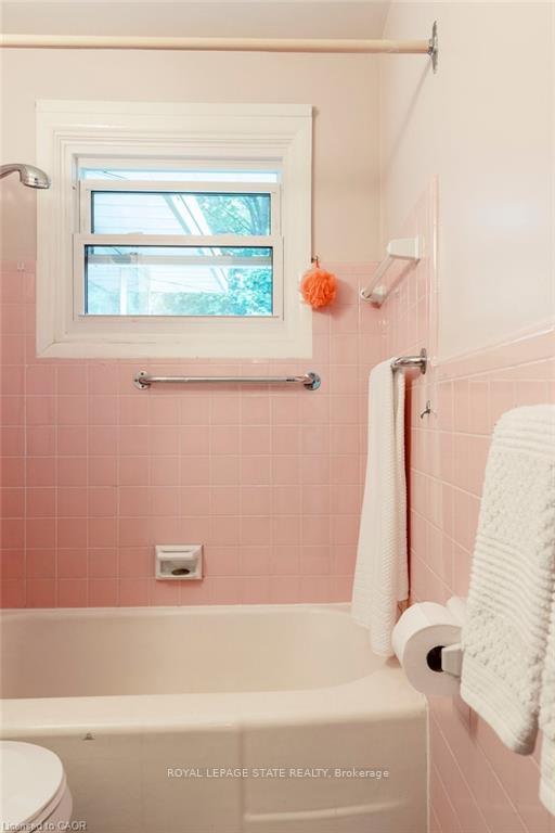Photo 27 of 22 Dunning Court, Hamilton, Dundas — HOMEH