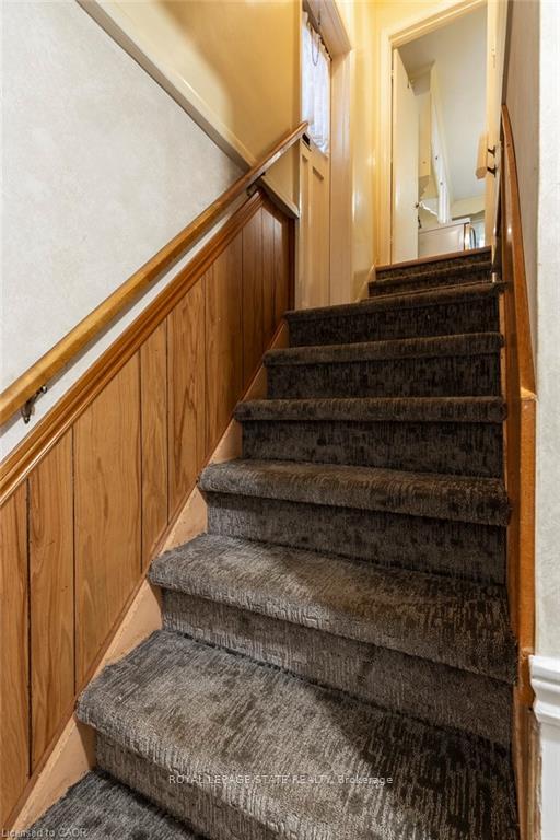 Photo 30 of 22 Dunning Court, Hamilton, Dundas — HOMEH