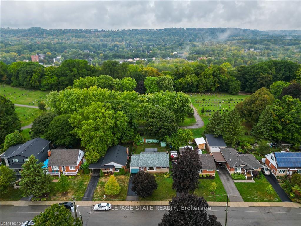 Photo 45 of 22 Dunning Court, Hamilton, Dundas — HOMEH