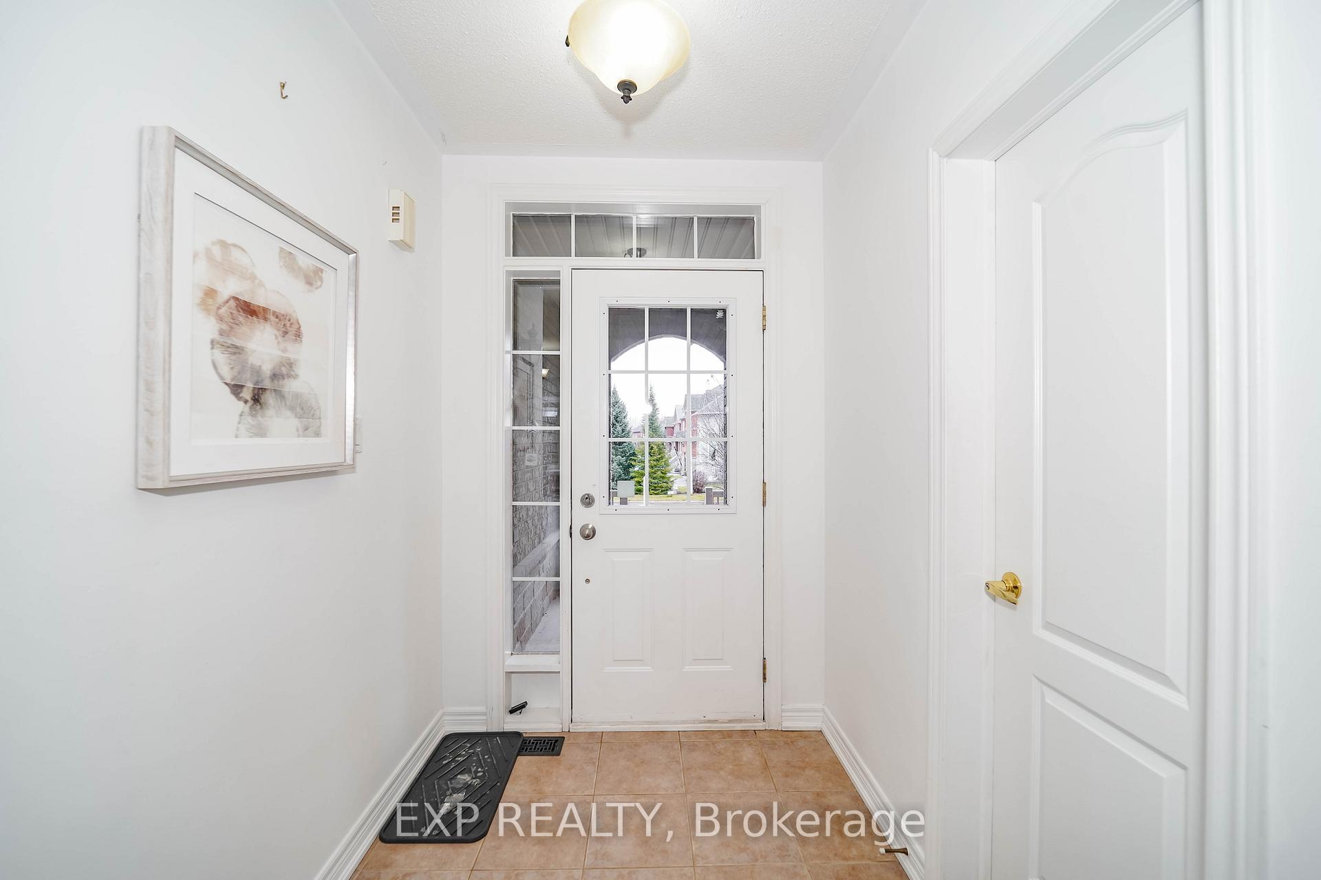 Photo 4 of 20 Starwood Road, Vaughan, Patterson — HOMEH