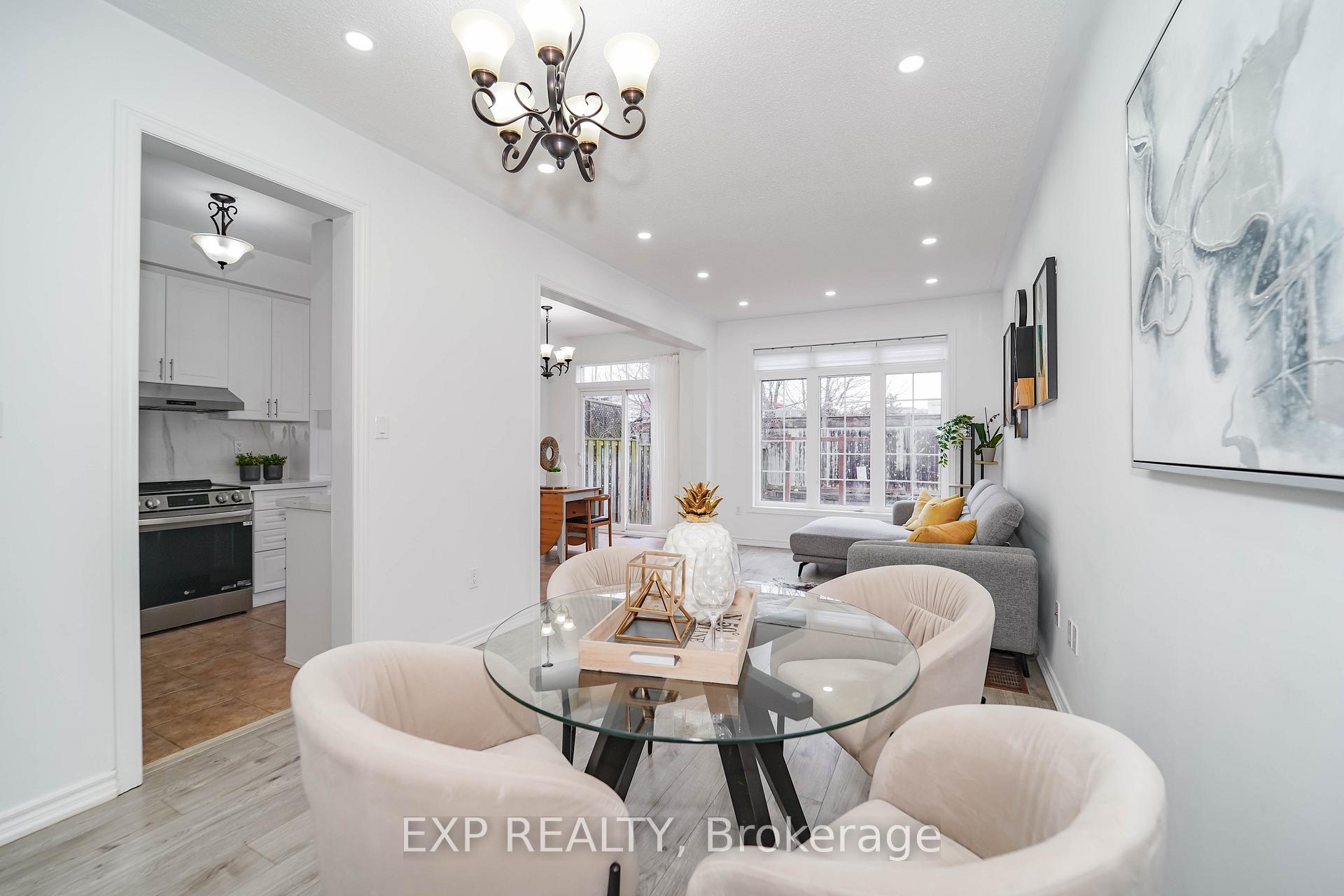 Photo 12 of 20 Starwood Road, Vaughan, Patterson — HOMEH