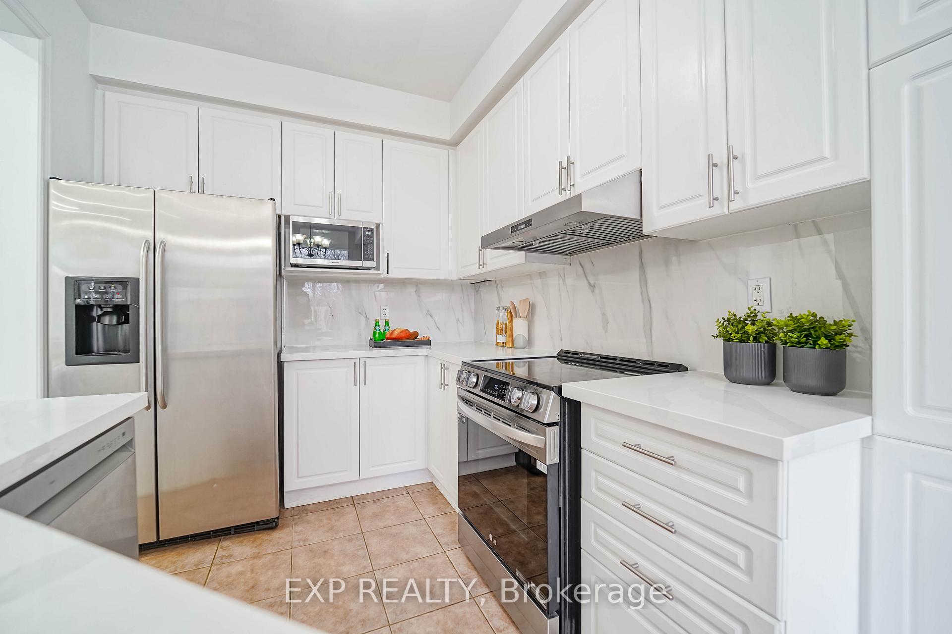Photo 16 of 20 Starwood Road, Vaughan, Patterson — HOMEH