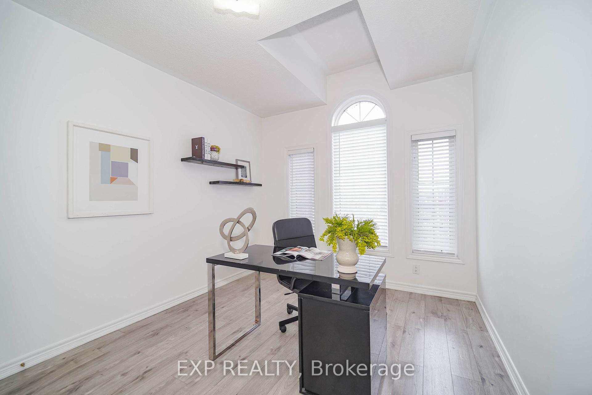 Photo 21 of 20 Starwood Road, Vaughan, Patterson — HOMEH