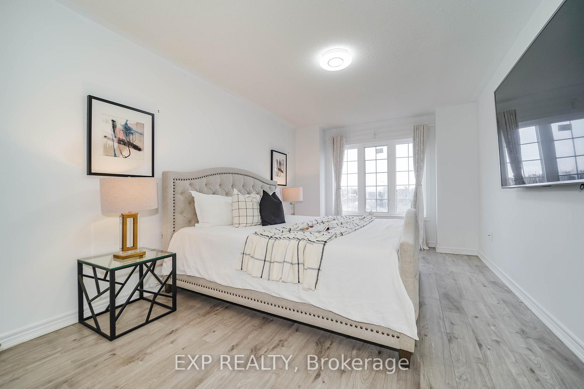 Photo 23 of 20 Starwood Road, Vaughan, Patterson — HOMEH