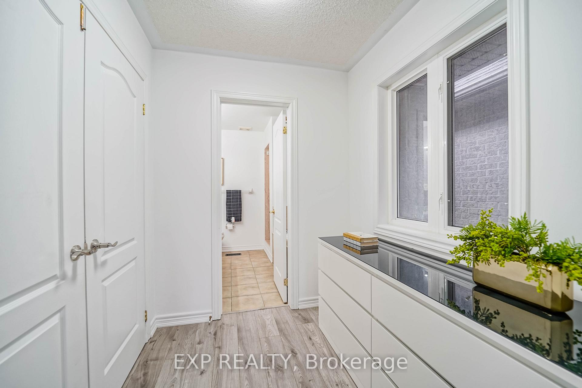 Photo 28 of 20 Starwood Road, Vaughan, Patterson — HOMEH