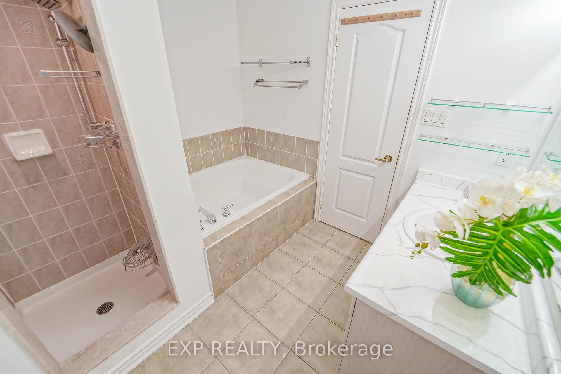 Photo 29 of 20 Starwood Road, Vaughan, Patterson — HOMEH