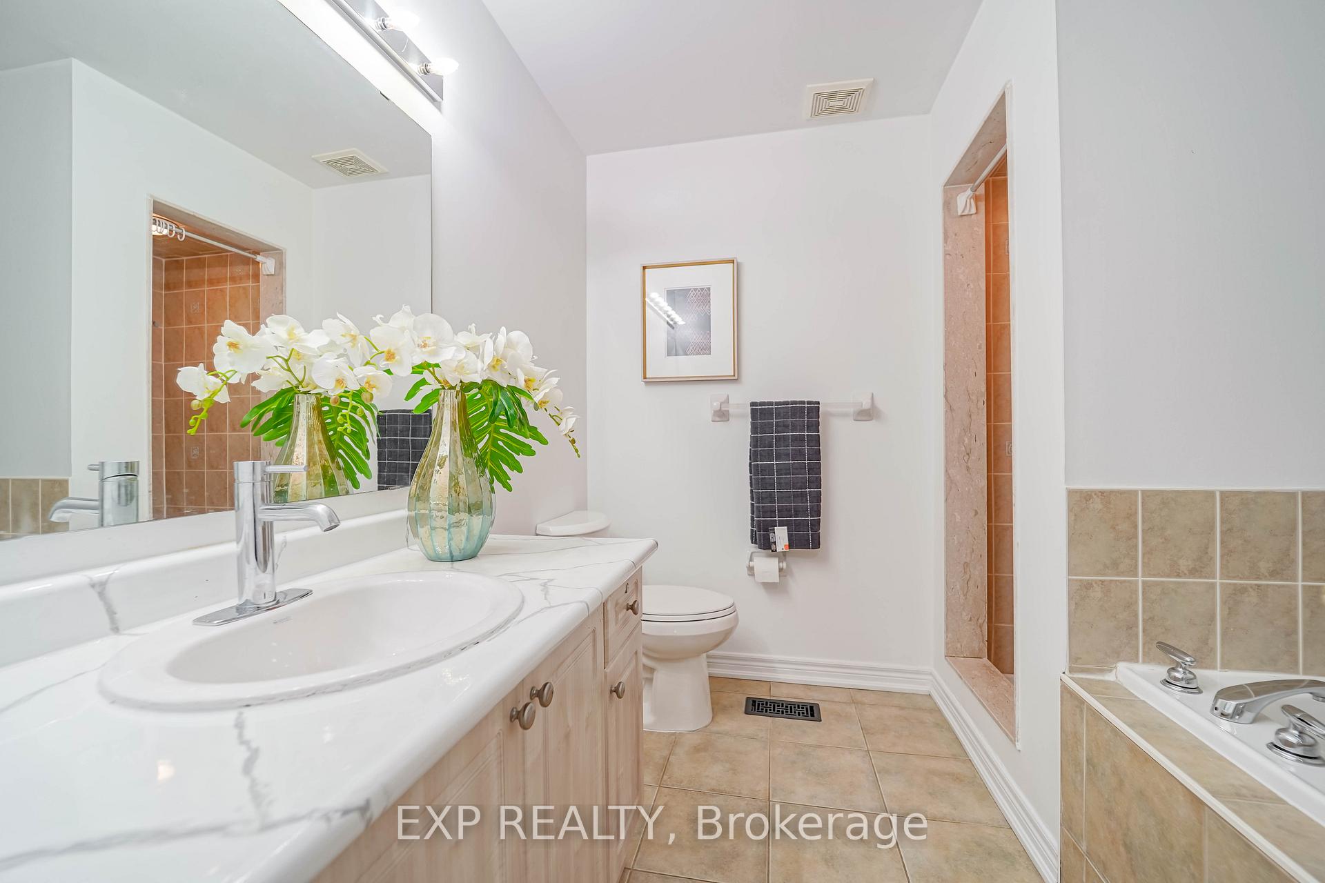 Photo 30 of 20 Starwood Road, Vaughan, Patterson — HOMEH