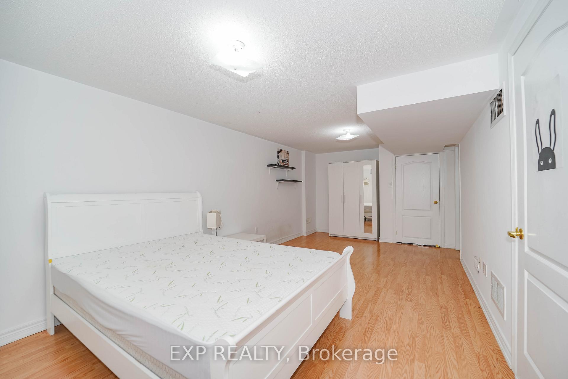 Photo 39 of 20 Starwood Road, Vaughan, Patterson — HOMEH