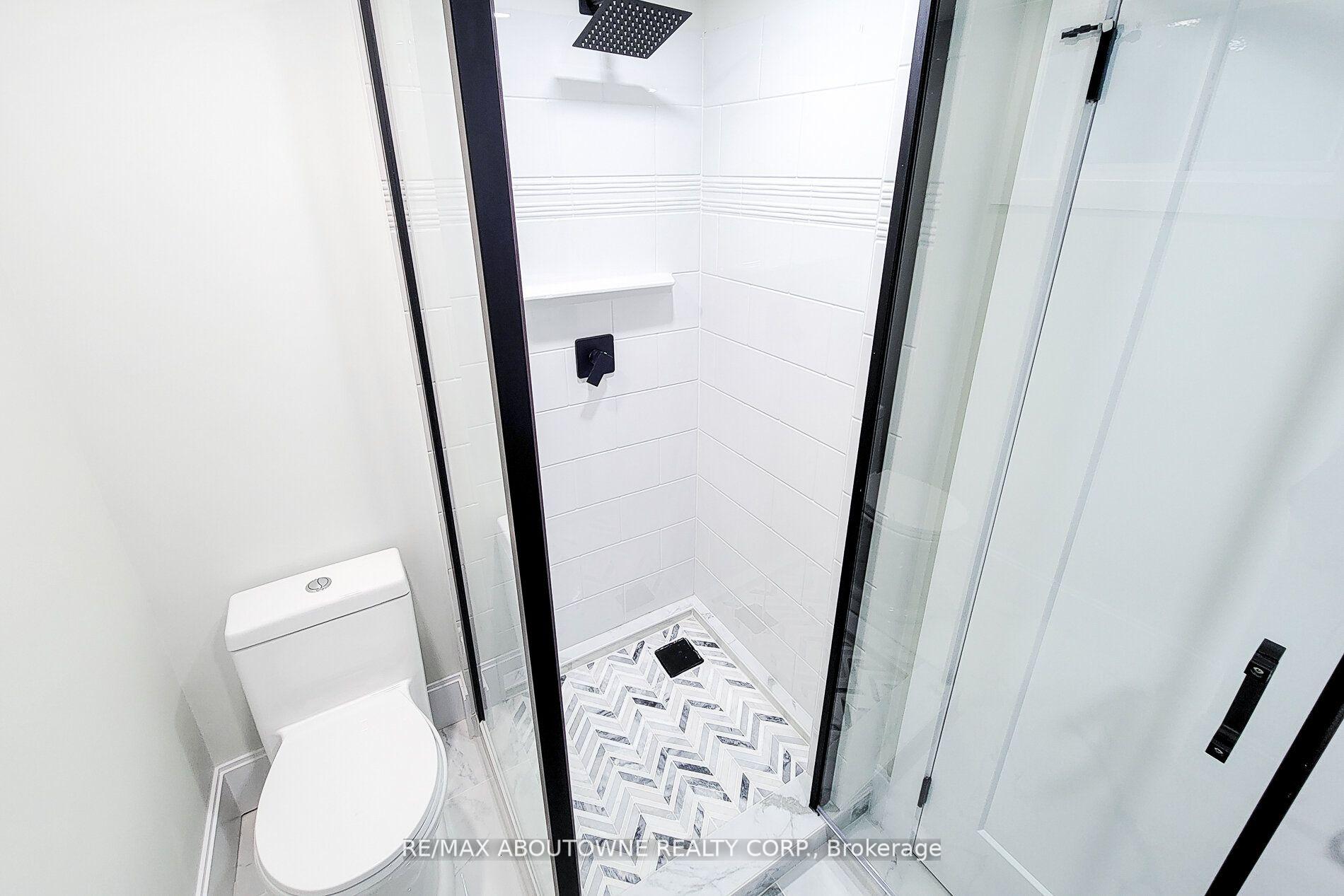 Photo 32 of 602 Jennifer Crescent, Burlington, Roseland — HOMEH