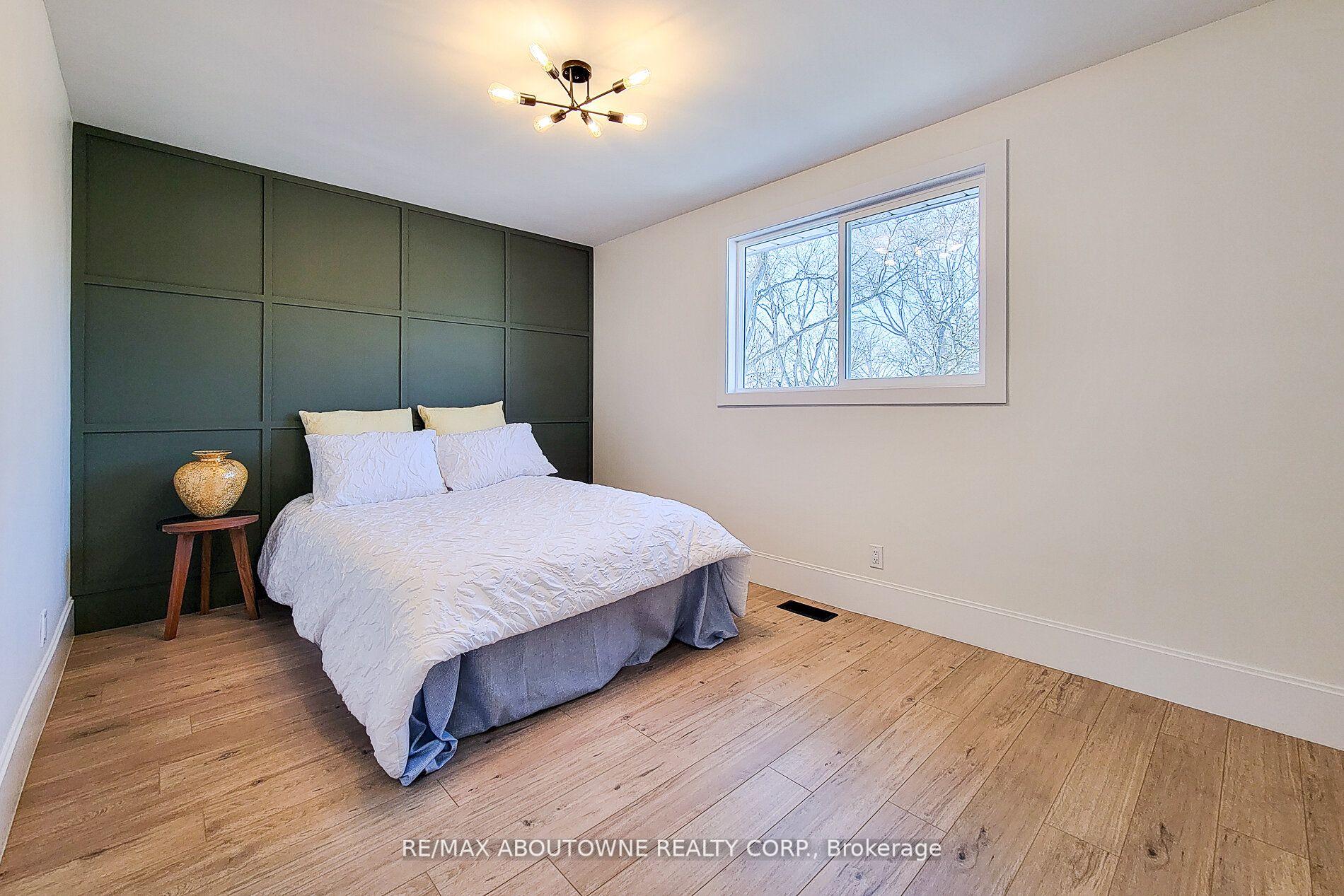 Photo 33 of 602 Jennifer Crescent, Burlington, Roseland — HOMEH