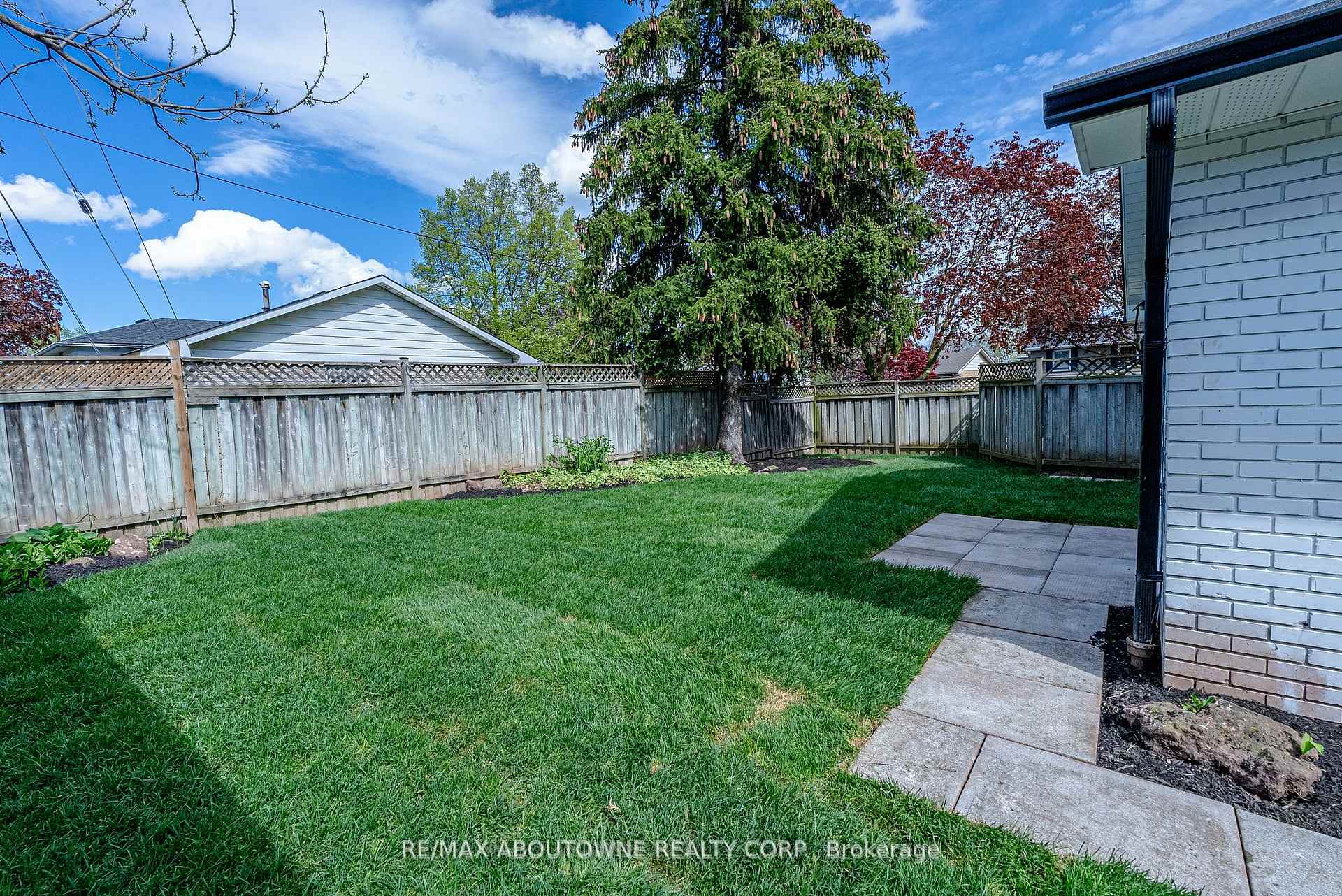 Photo 39 of 602 Jennifer Crescent, Burlington, Roseland — HOMEH