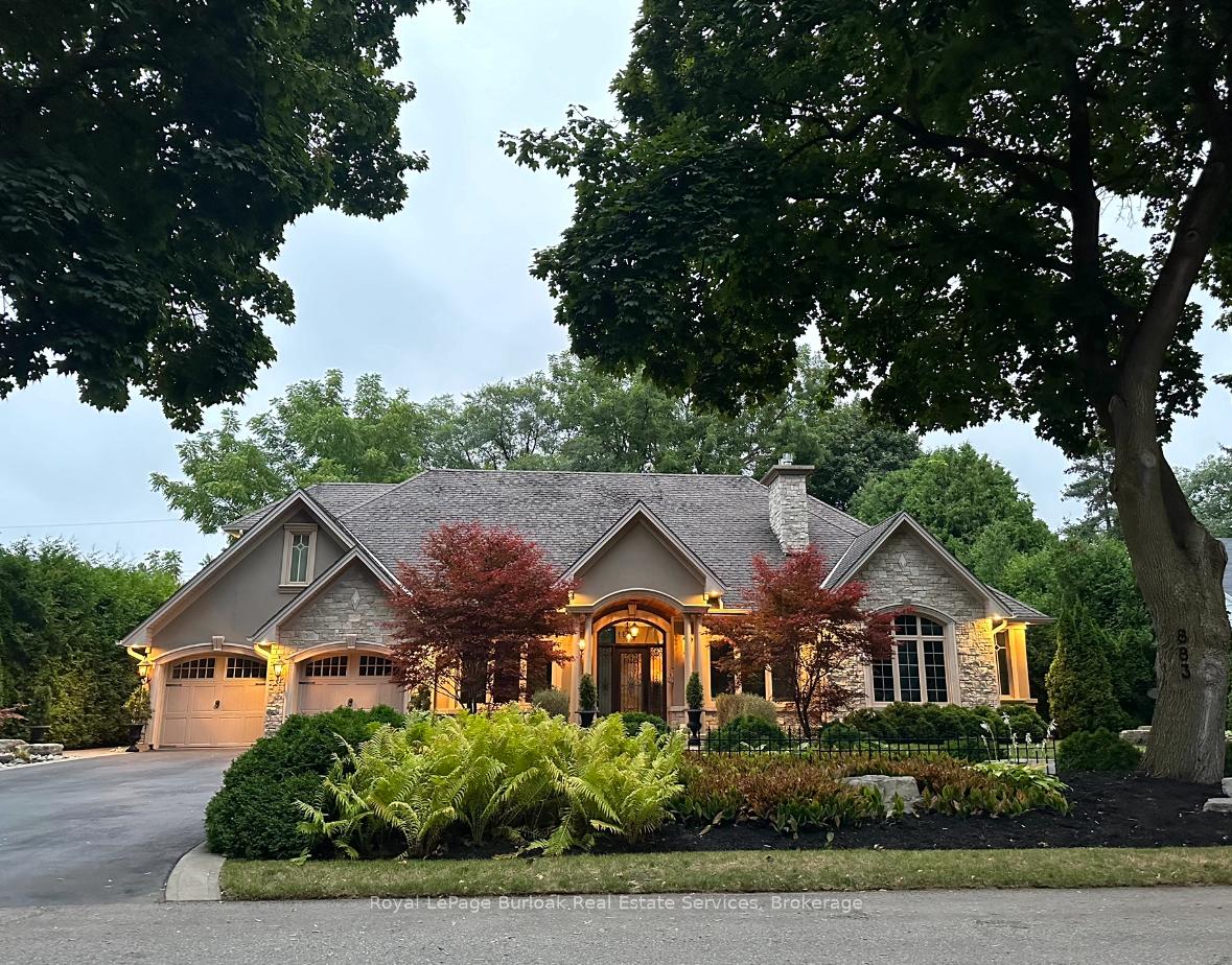 Photo 2 of 883 Kingsway Drive, Burlington, LaSalle — HOMEH
