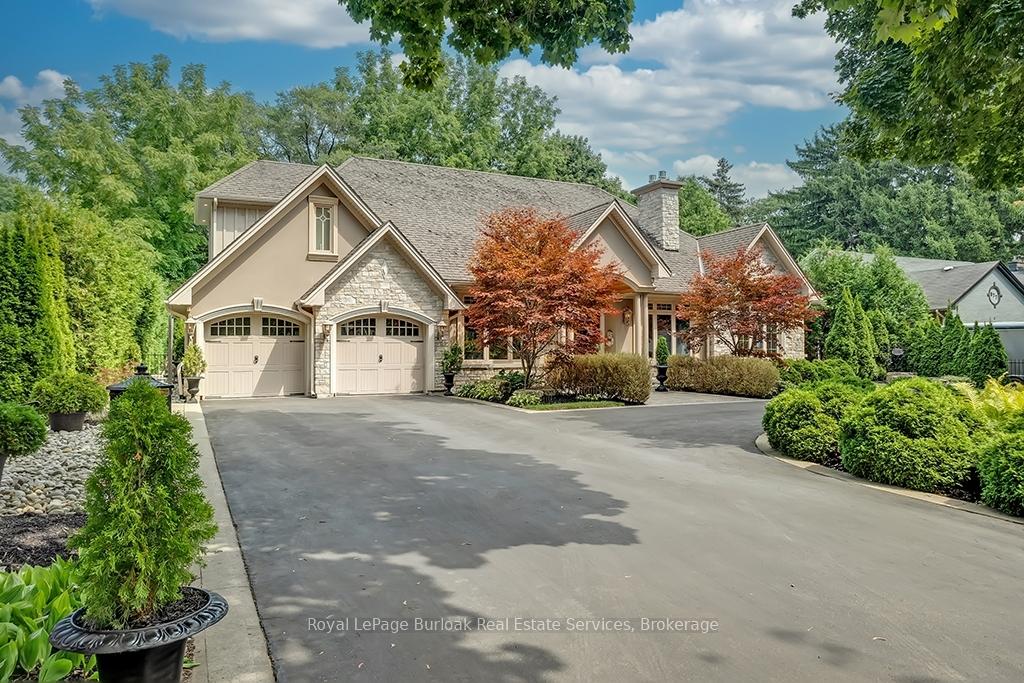 Photo 3 of 883 Kingsway Drive, Burlington, LaSalle — HOMEH