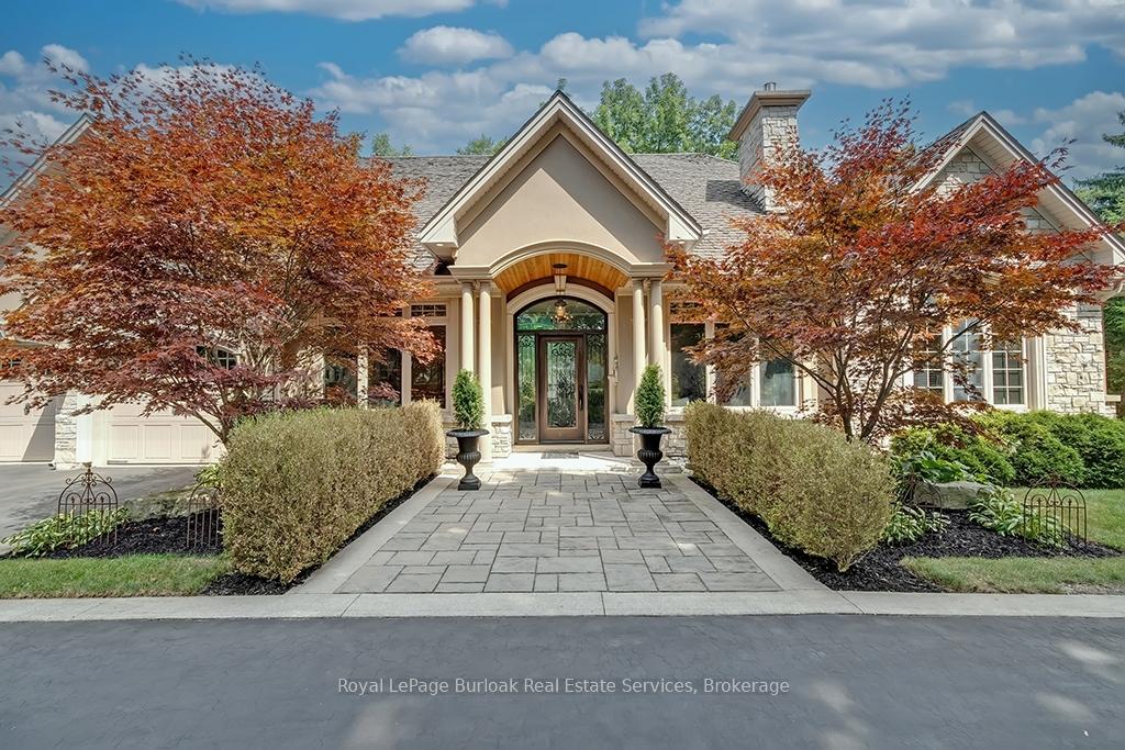 Photo 4 of 883 Kingsway Drive, Burlington, LaSalle — HOMEH