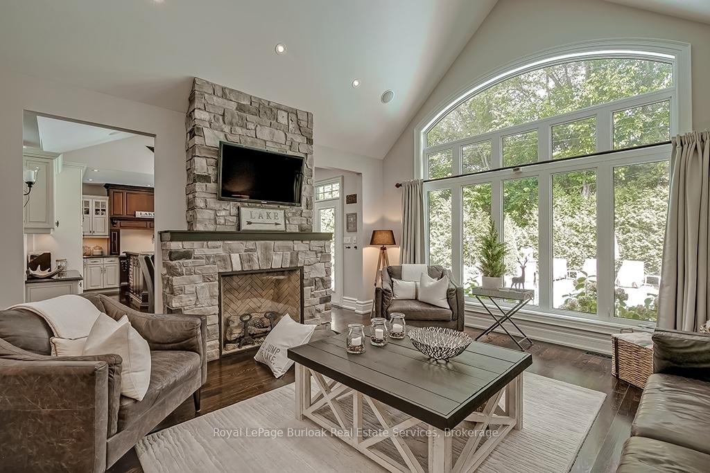 Photo 12 of 883 Kingsway Drive, Burlington, LaSalle — HOMEH