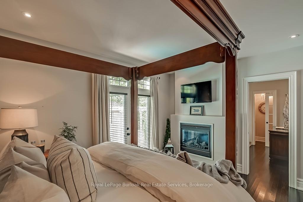 Photo 18 of 883 Kingsway Drive, Burlington, LaSalle — HOMEH