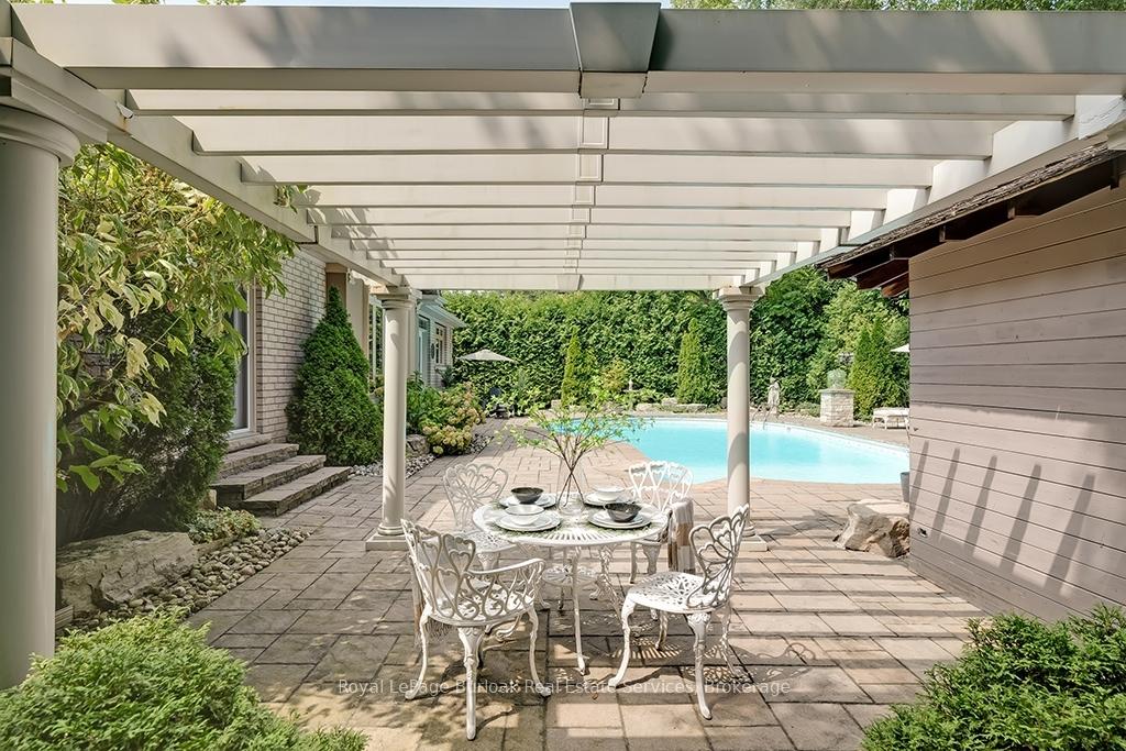 Photo 32 of 883 Kingsway Drive, Burlington, LaSalle — HOMEH